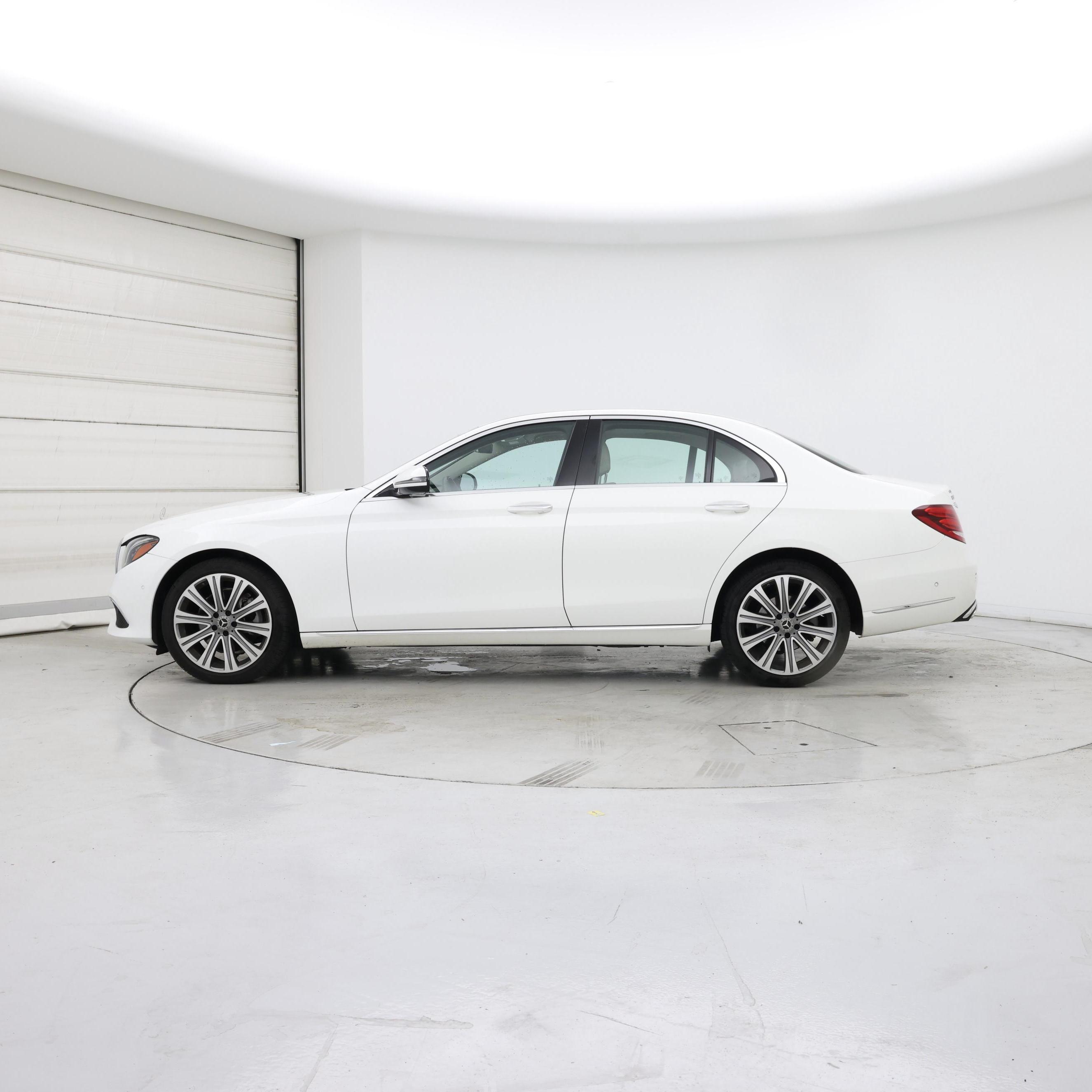 Thumbnail: 2018 Mercedes-Benz E-Class - 3