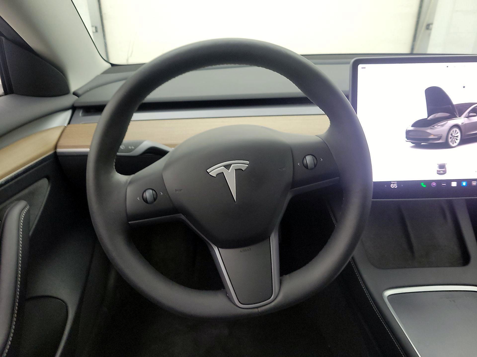 Thumbnail: 2023 Tesla Model 3 - 10