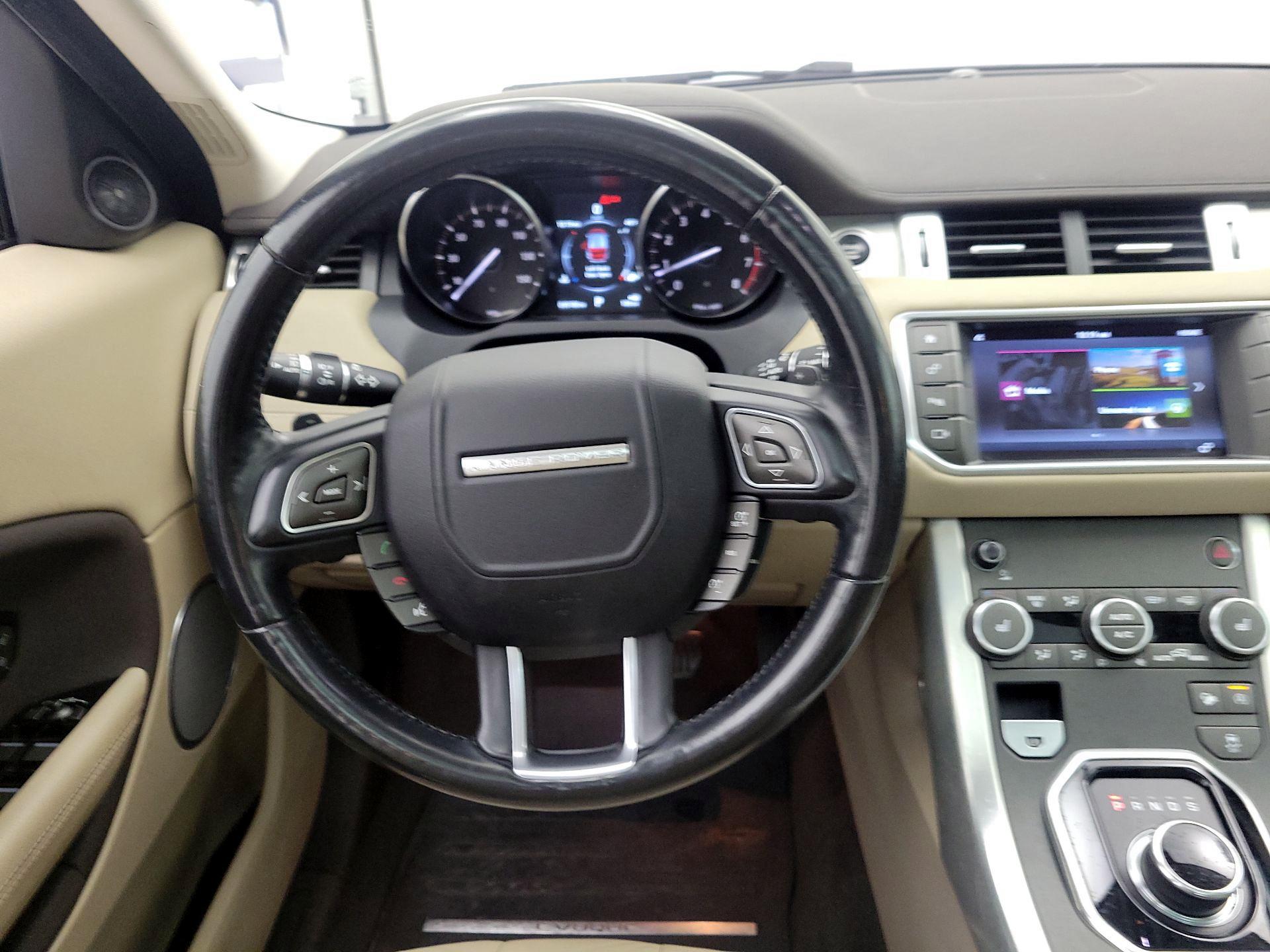 Thumbnail: 2017 Land Rover Range Rover Evoque - 10