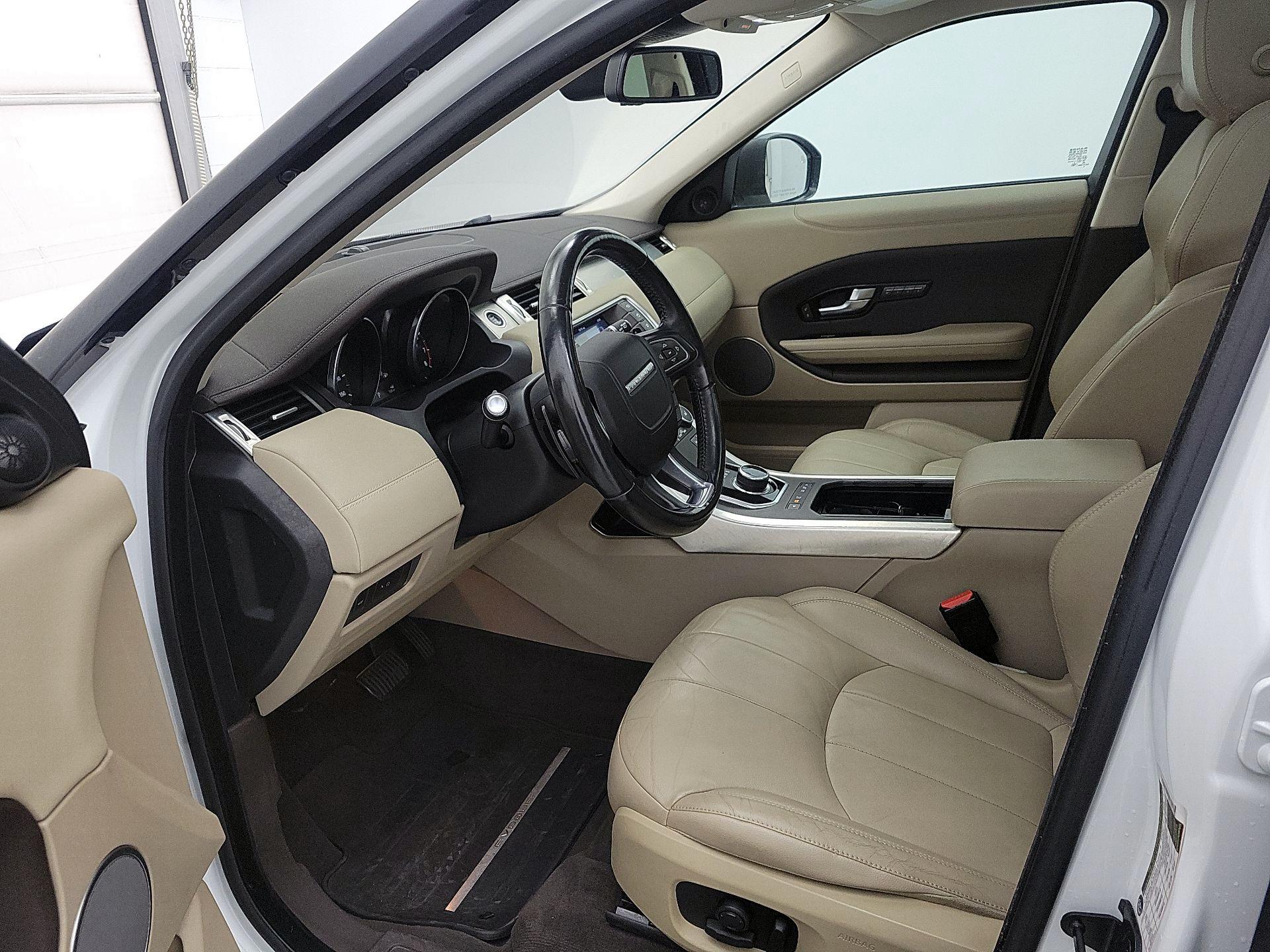 Thumbnail: 2017 Land Rover Range Rover Evoque - 11