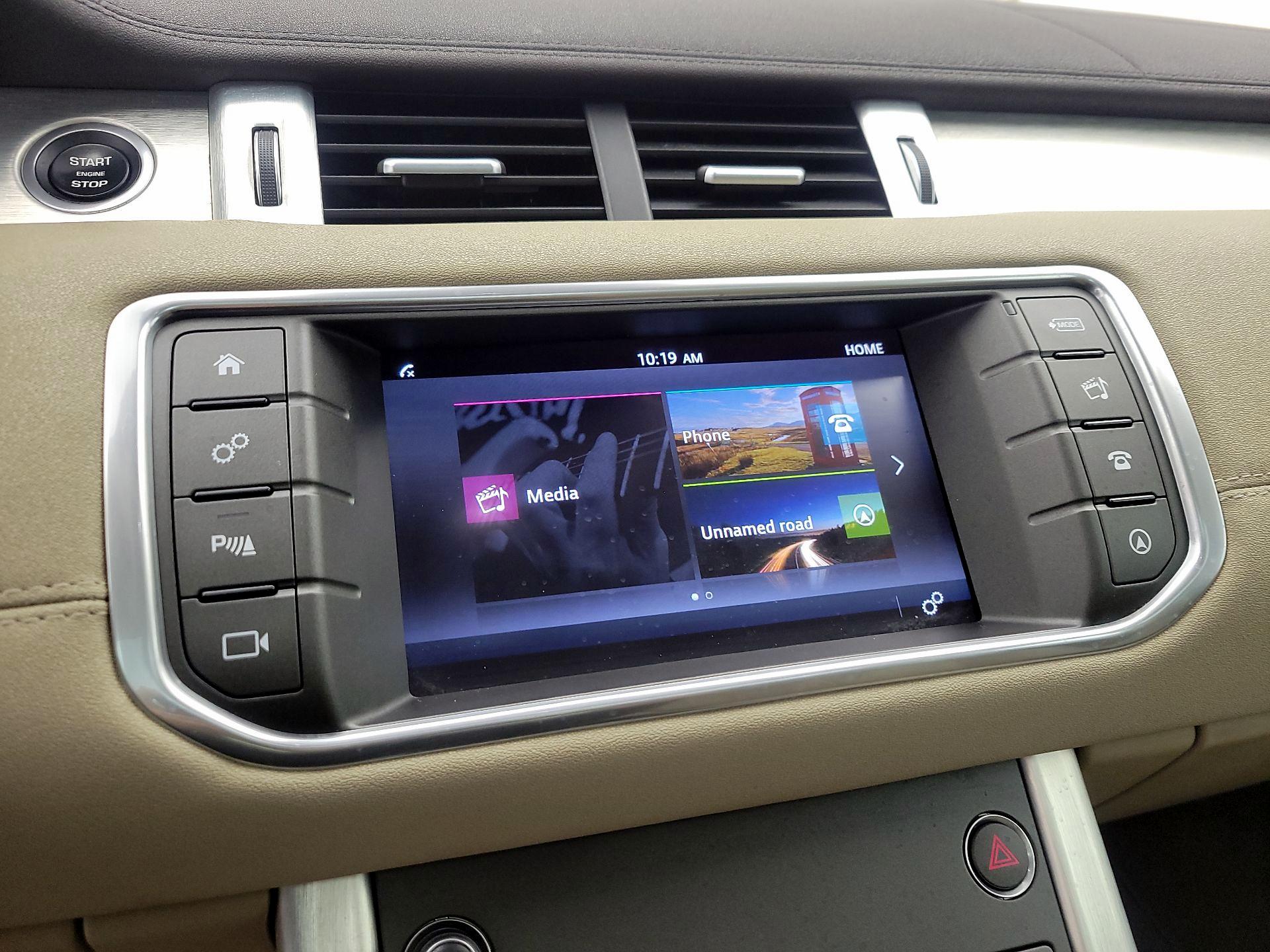 Thumbnail: 2017 Land Rover Range Rover Evoque - 15