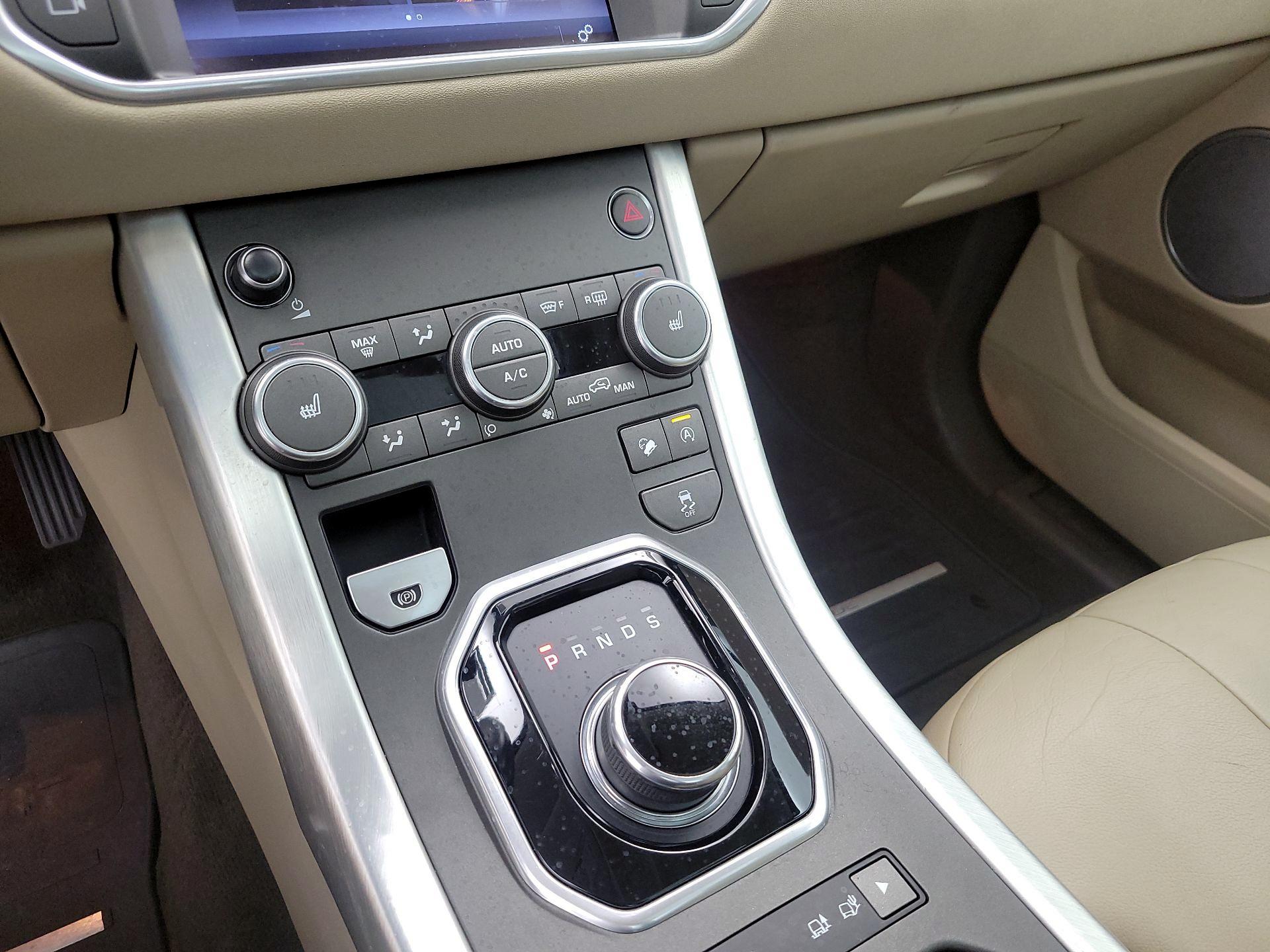 Thumbnail: 2017 Land Rover Range Rover Evoque - 17