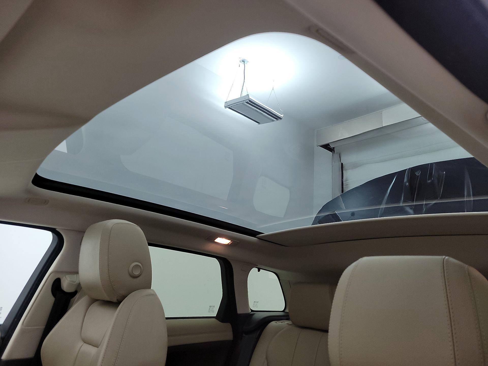 Thumbnail: 2017 Land Rover Range Rover Evoque - 18