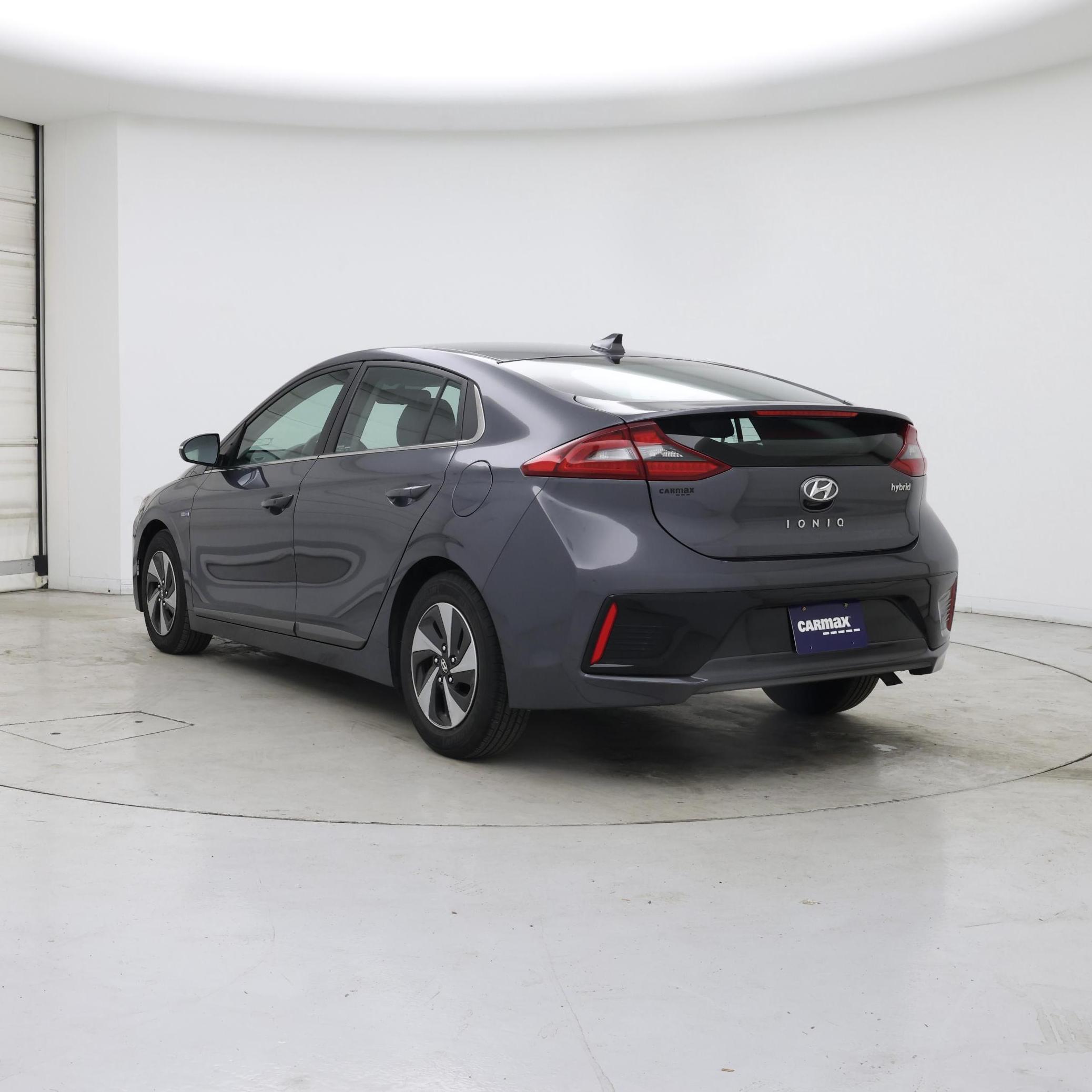 Thumbnail: 2018 Hyundai Ioniq - 2