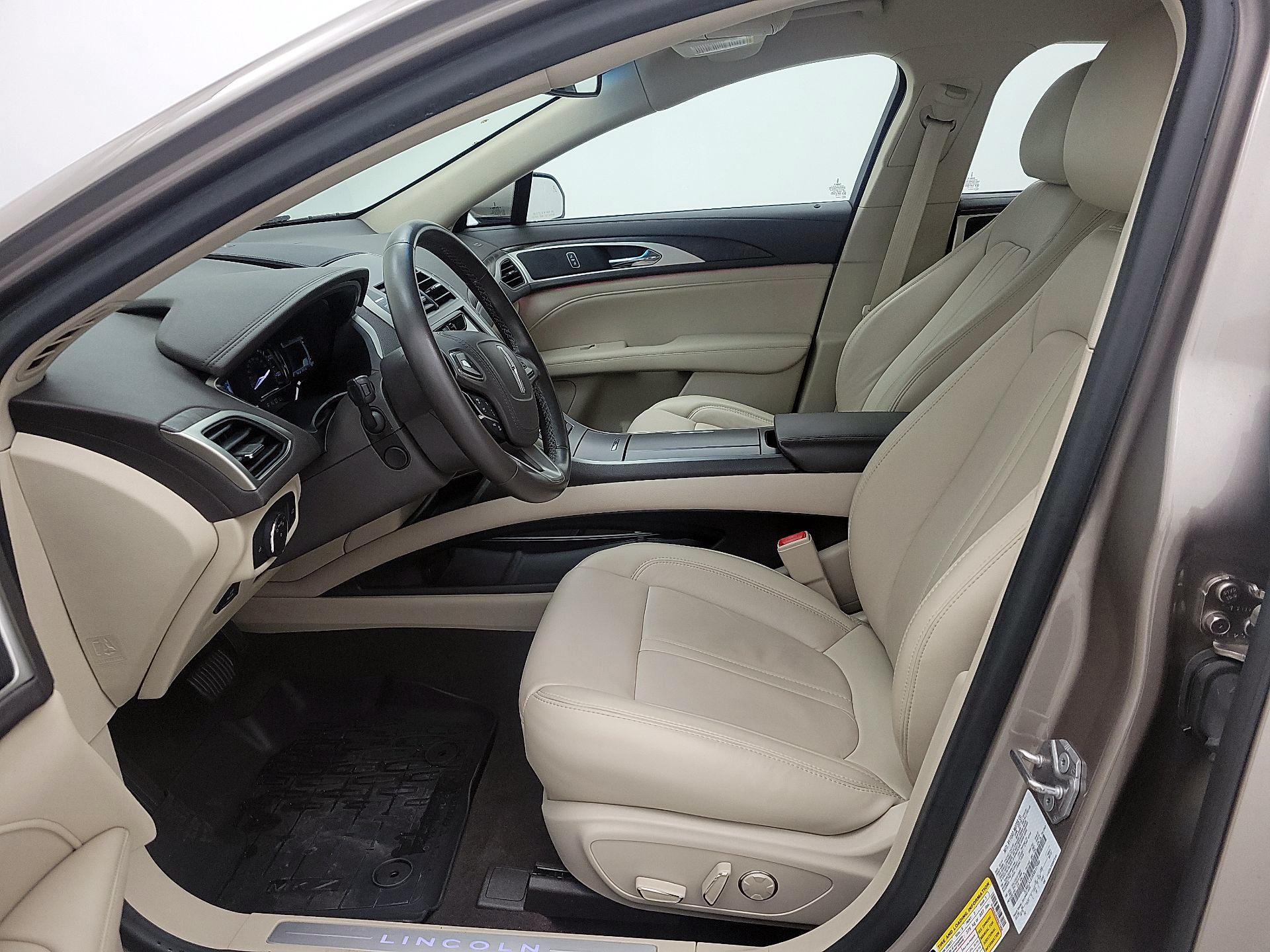 Thumbnail: 2019 Lincoln MKZ - 11