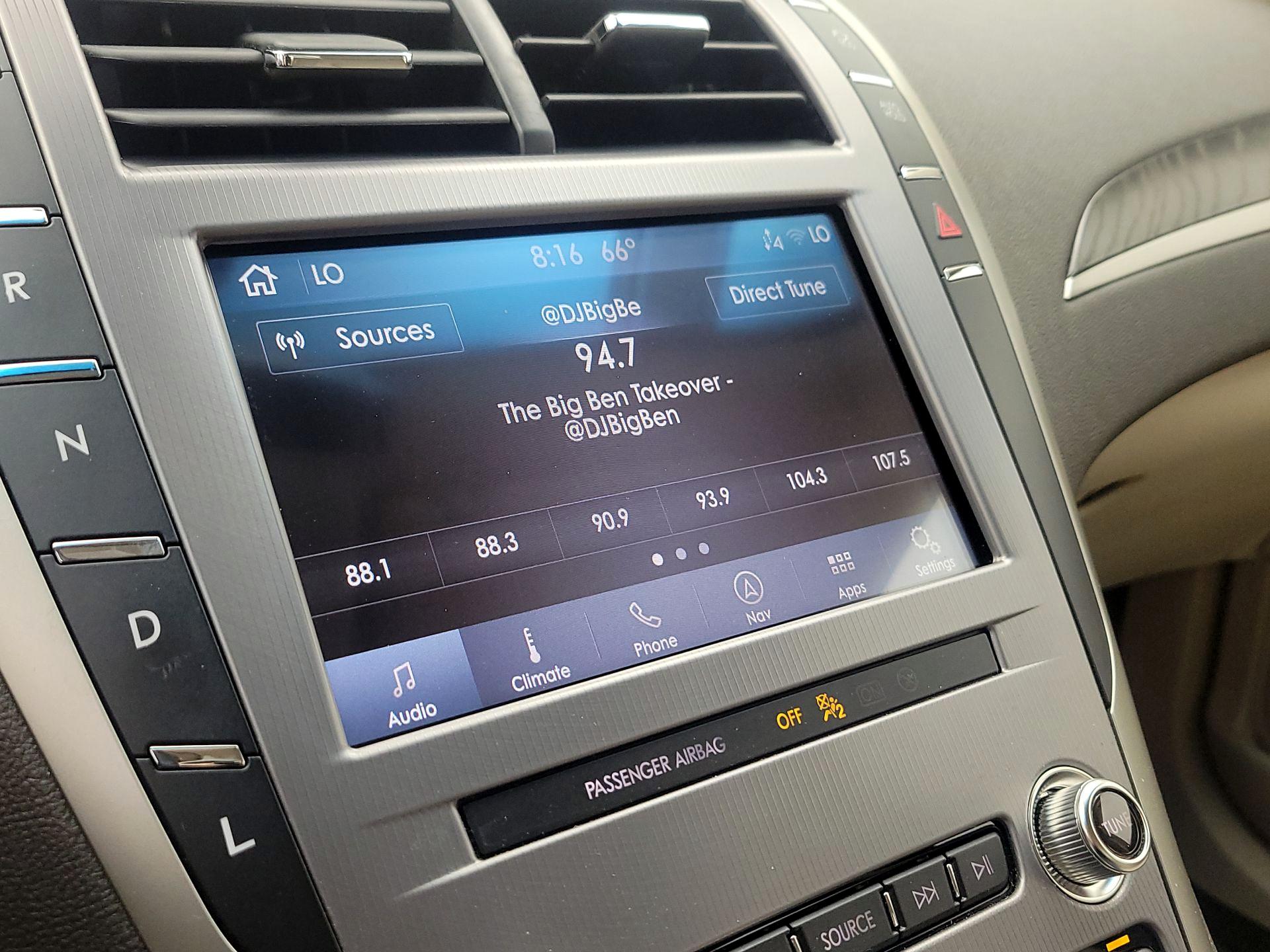 Thumbnail: 2019 Lincoln MKZ - 16