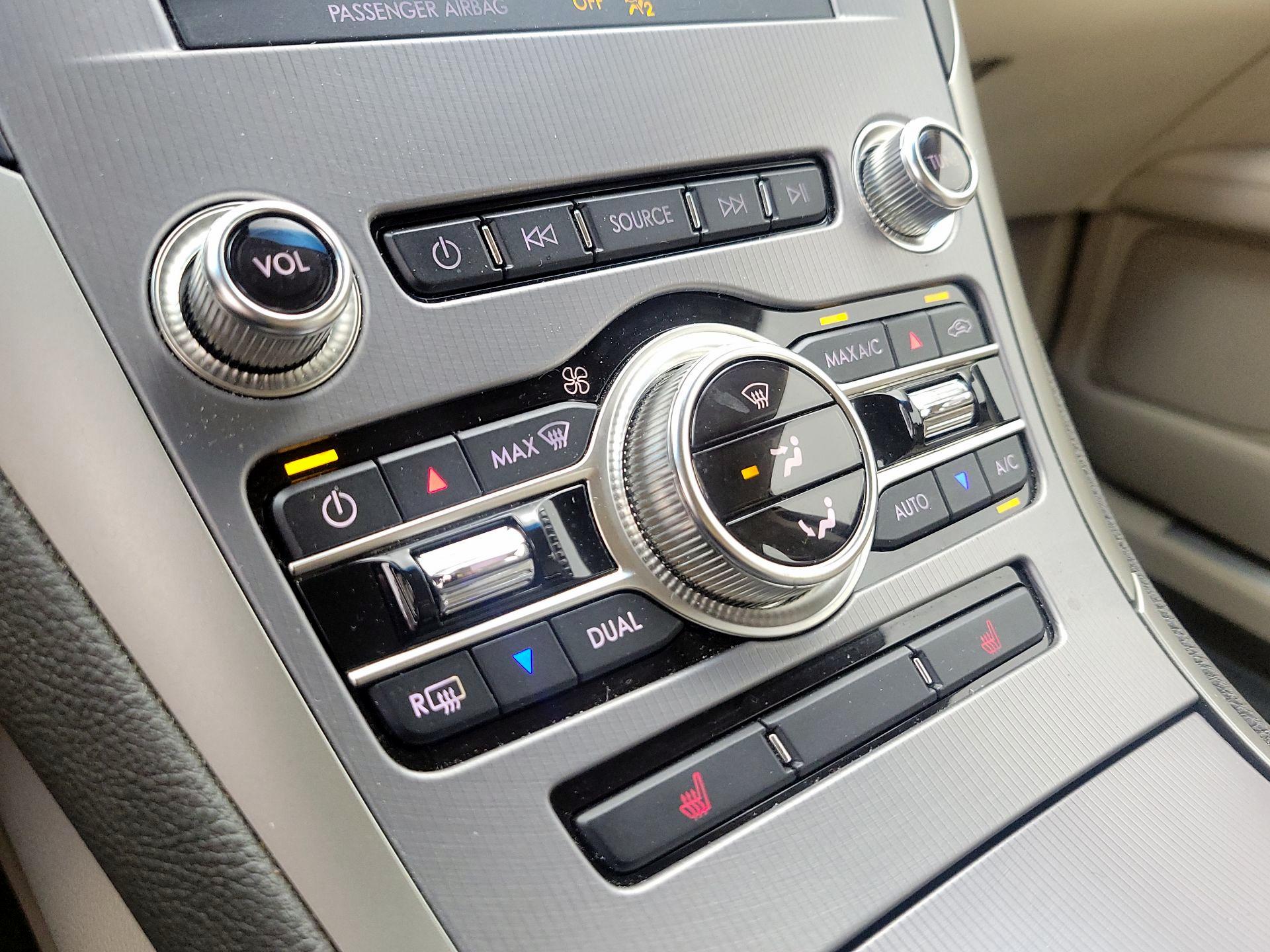 Thumbnail: 2019 Lincoln MKZ - 17