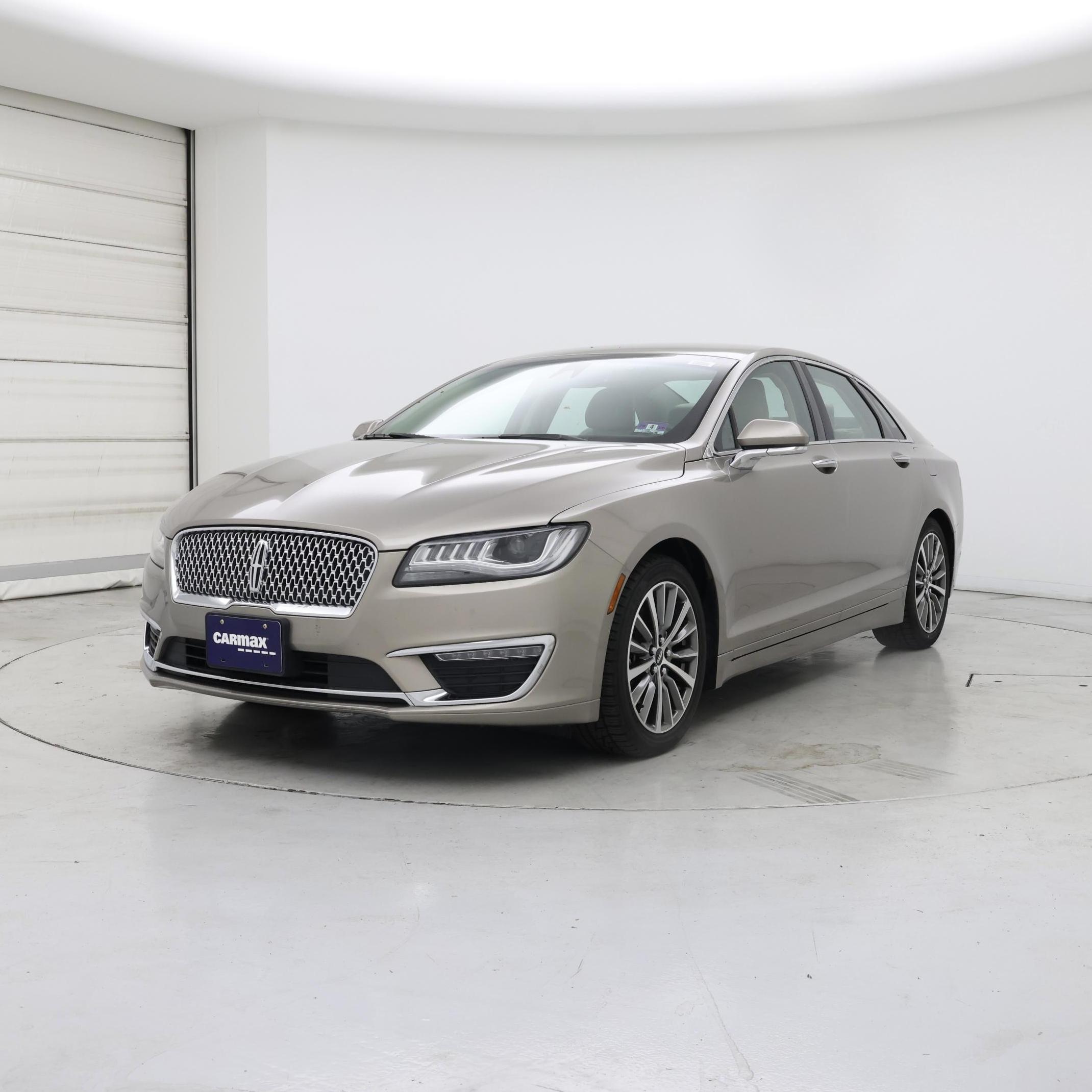 Thumbnail: 2019 Lincoln MKZ - 4