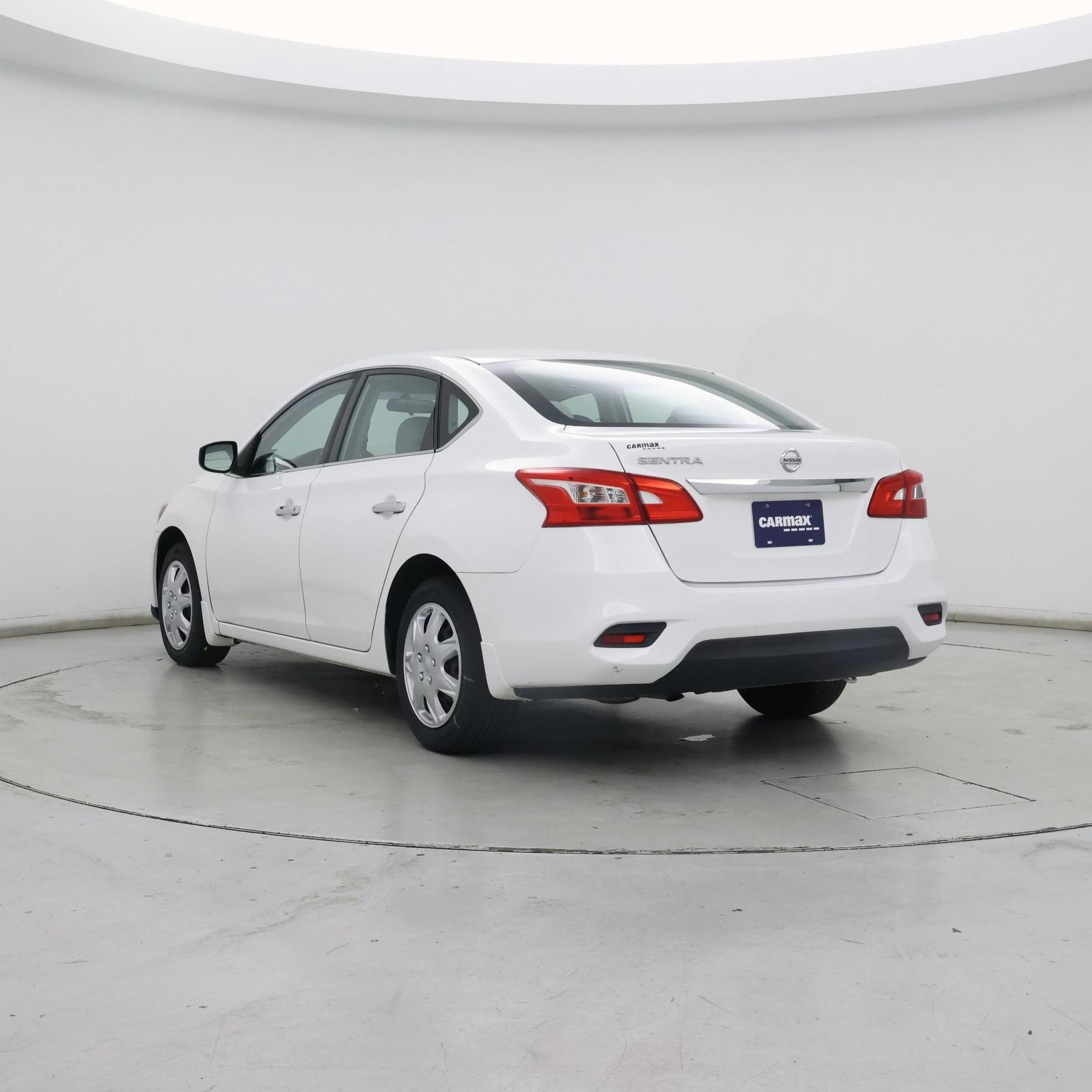 Thumbnail: 2016 Nissan Sentra - 2