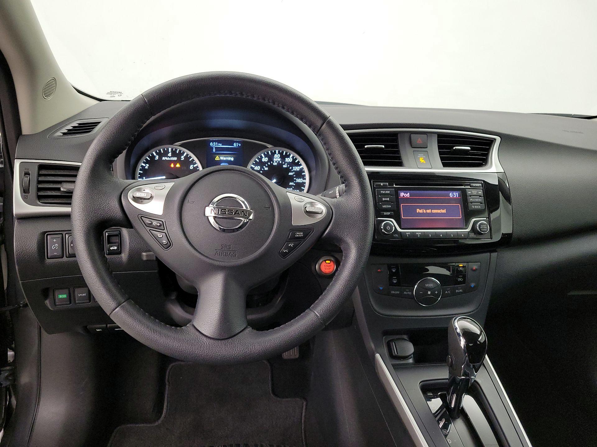 Thumbnail: 2018 Nissan Sentra - 10