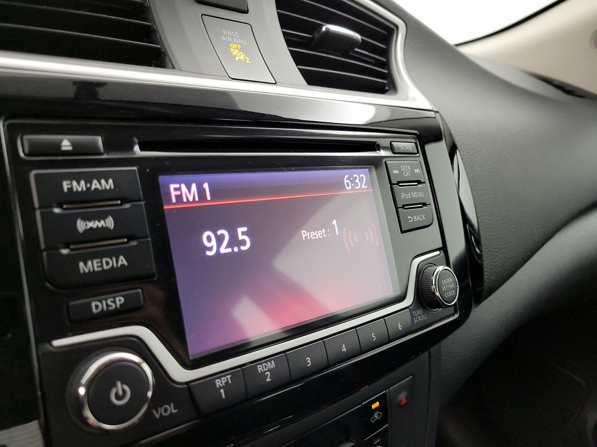 Thumbnail: 2018 Nissan Sentra - 15