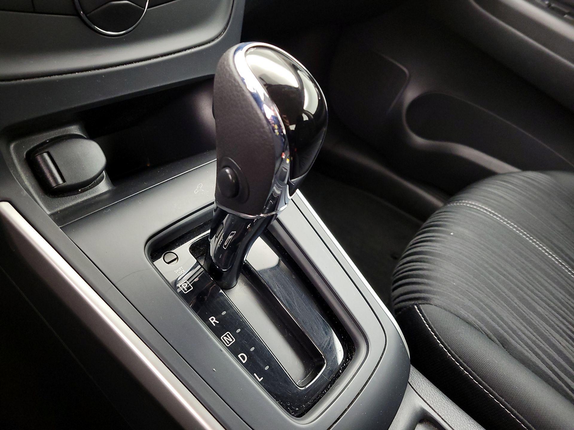 Thumbnail: 2018 Nissan Sentra - 17