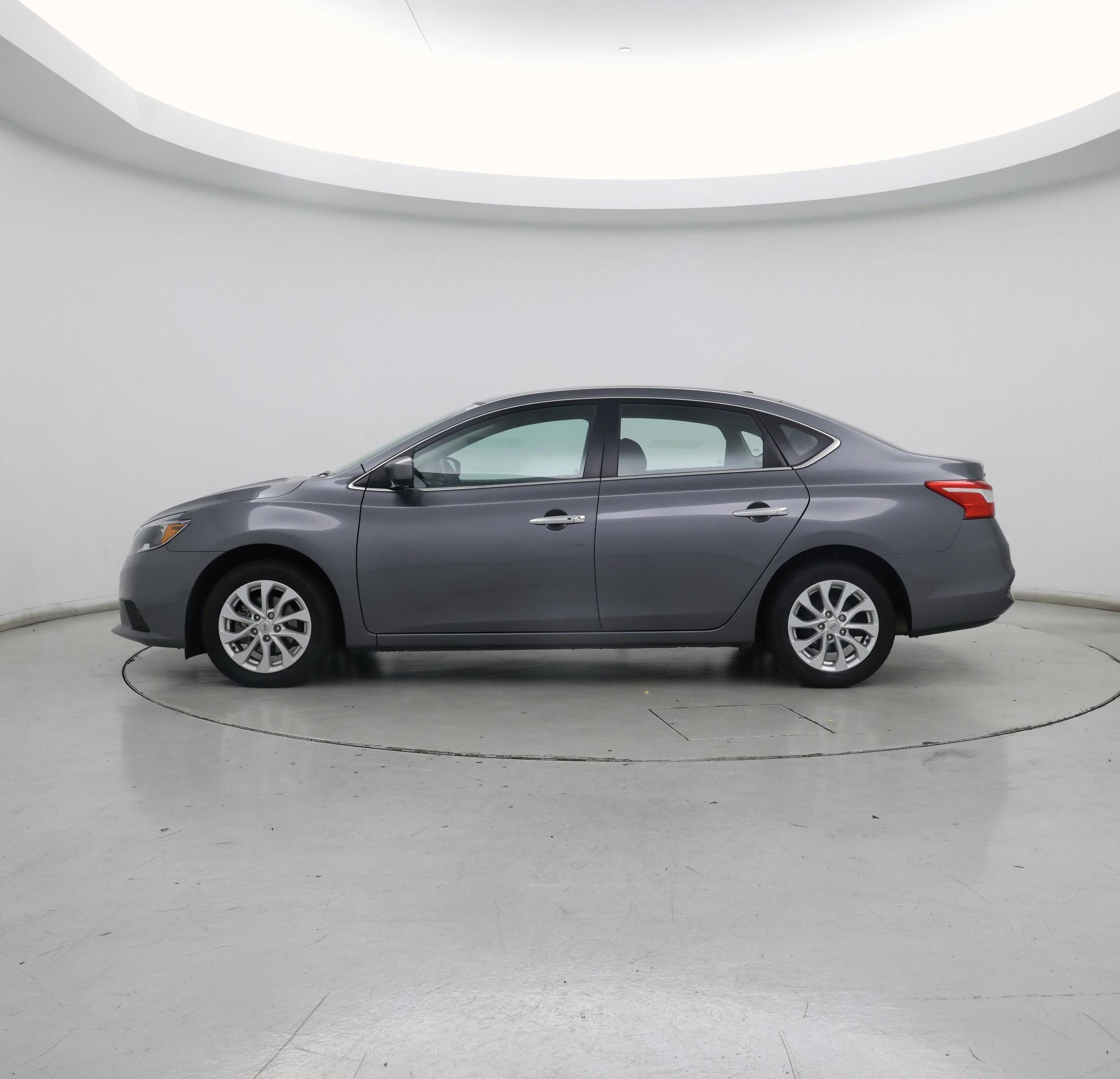 Thumbnail: 2018 Nissan Sentra - 3