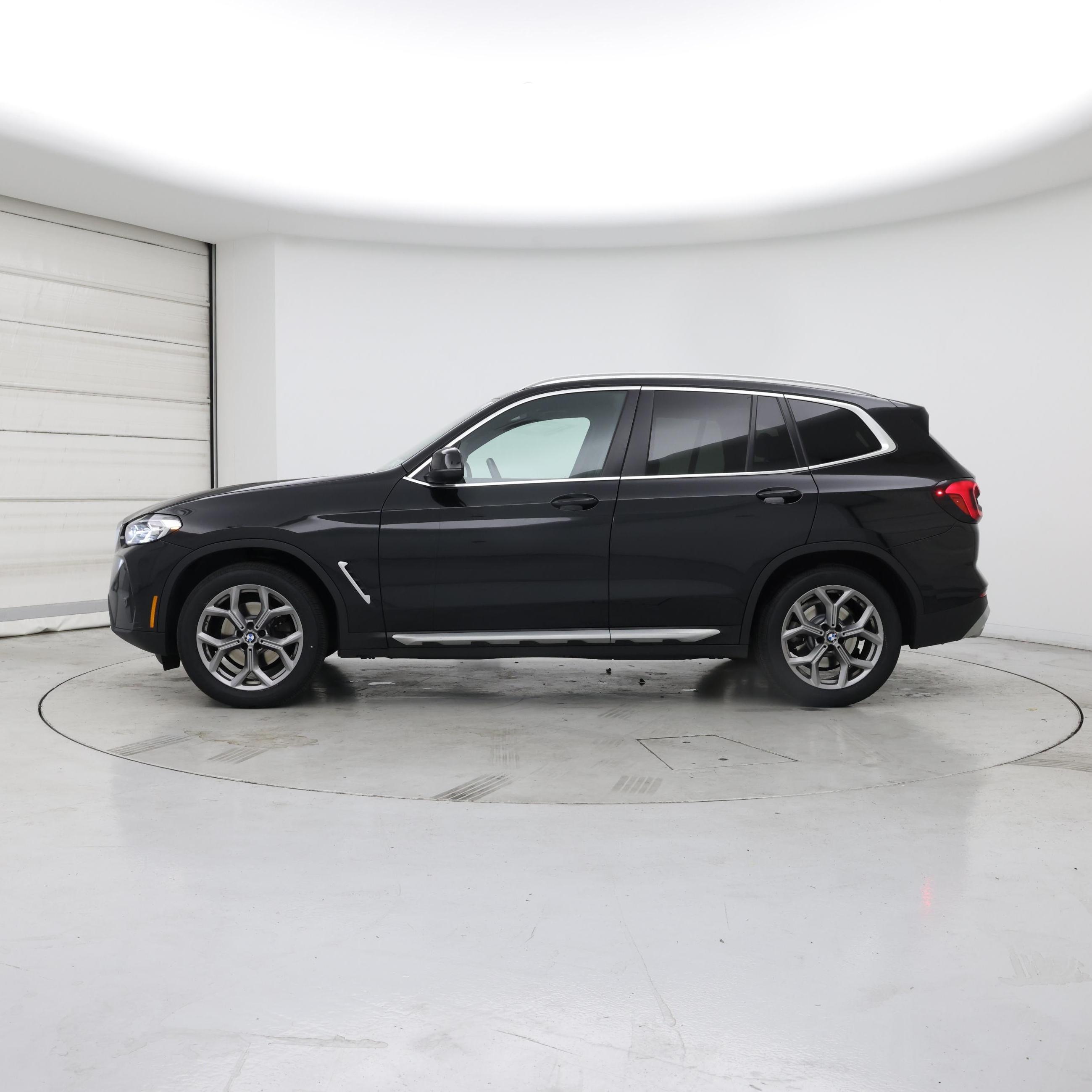 Thumbnail: 2023 BMW X3 - 3