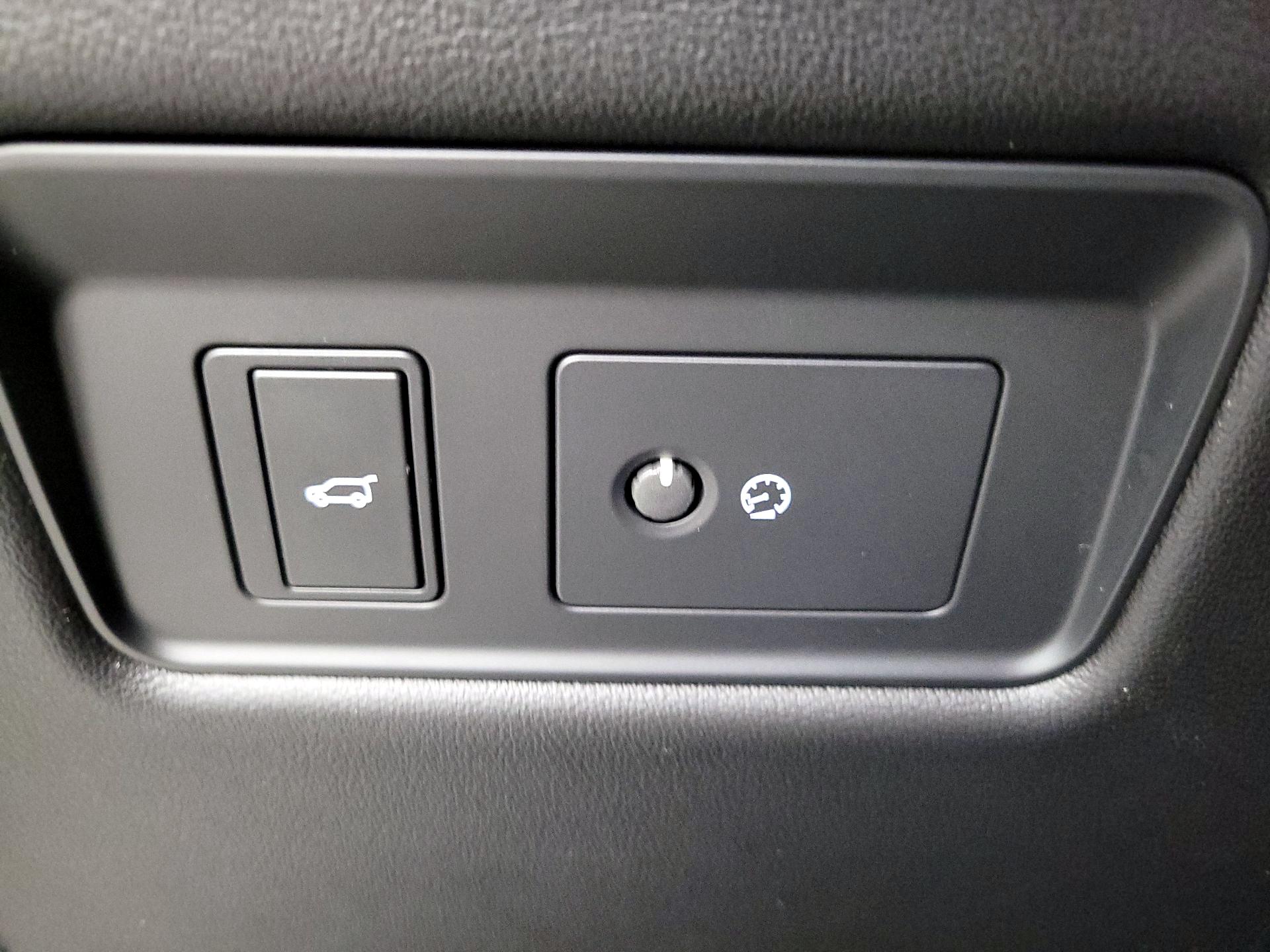 Thumbnail: 2021 Land Rover Range Rover Sport - 13