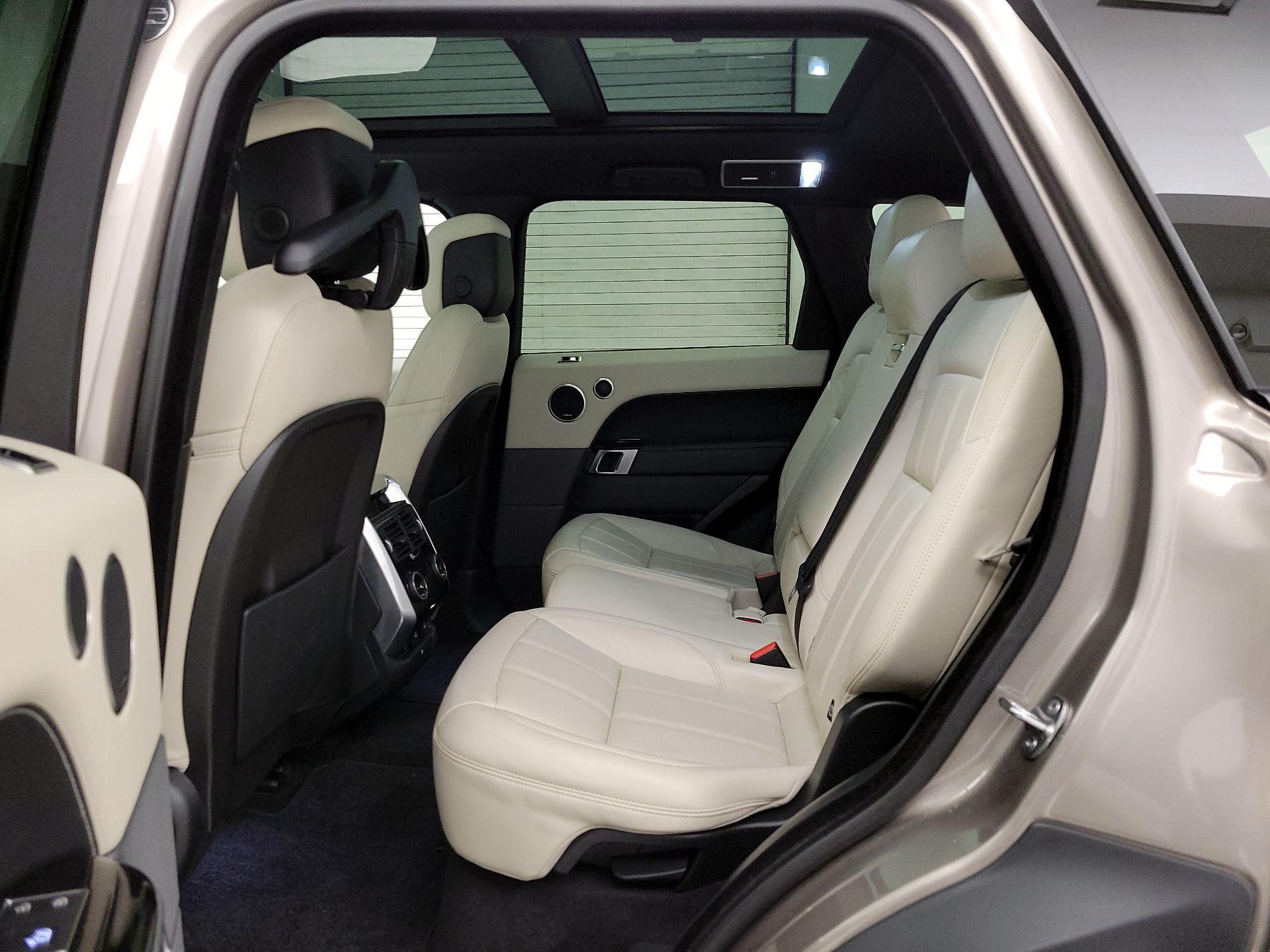 Thumbnail: 2021 Land Rover Range Rover Sport - 20