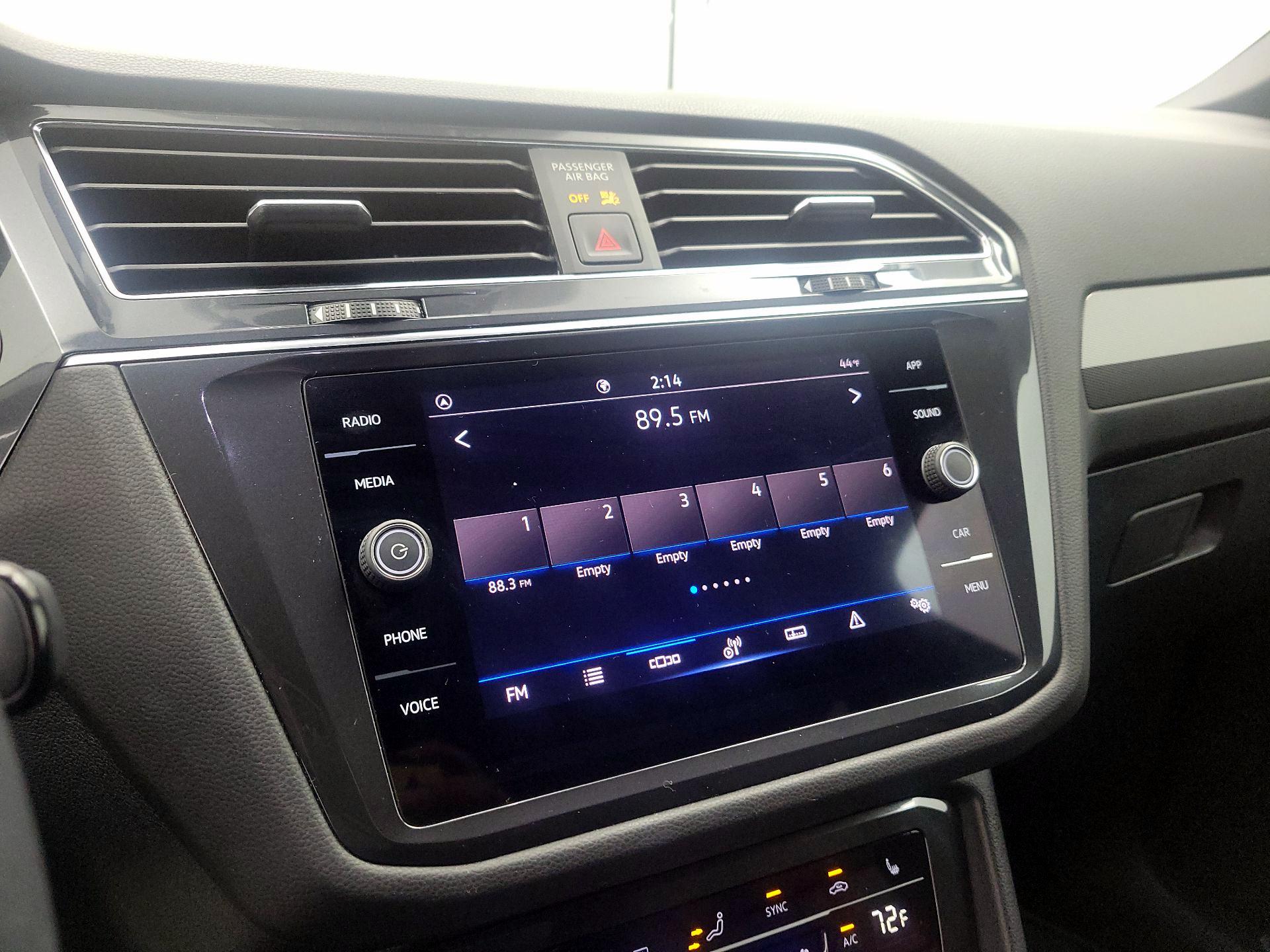 Thumbnail: 2023 Volkswagen Tiguan - 14