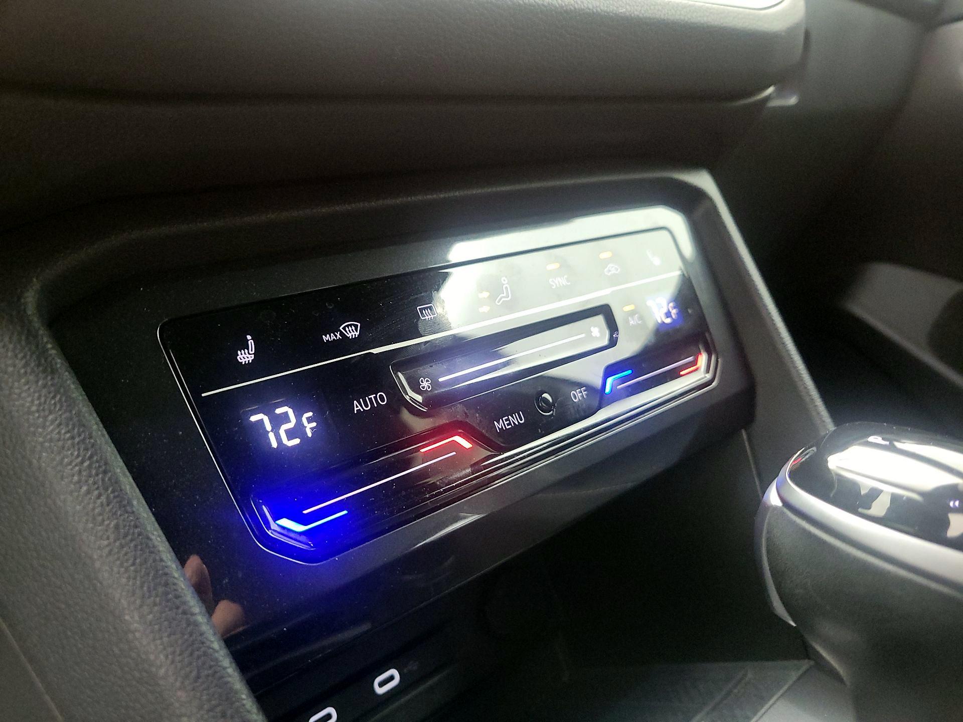 Thumbnail: 2023 Volkswagen Tiguan - 15