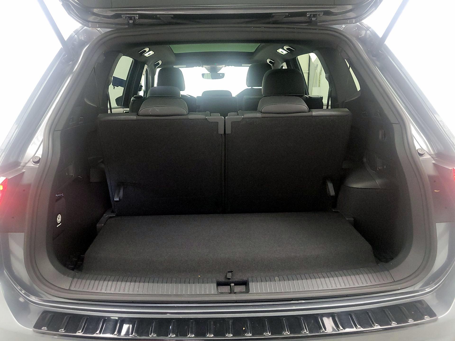 Thumbnail: 2023 Volkswagen Tiguan - 20