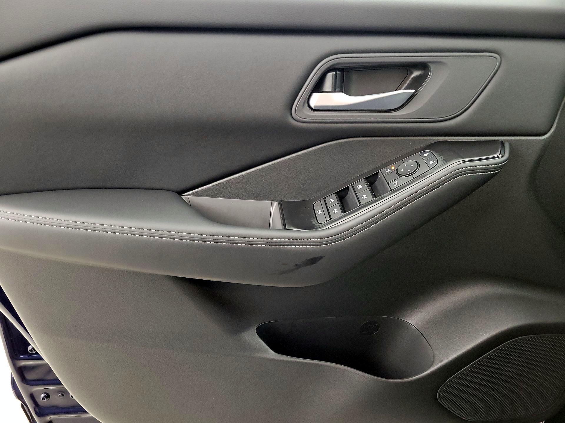 Thumbnail: 2026 Nissan Rogue - 12