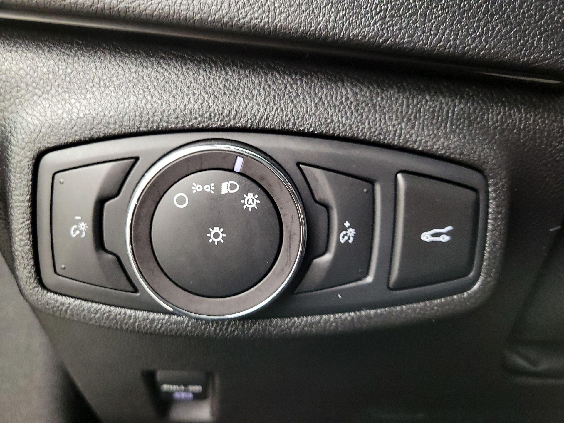 Thumbnail: 2019 Lincoln MKC - 13