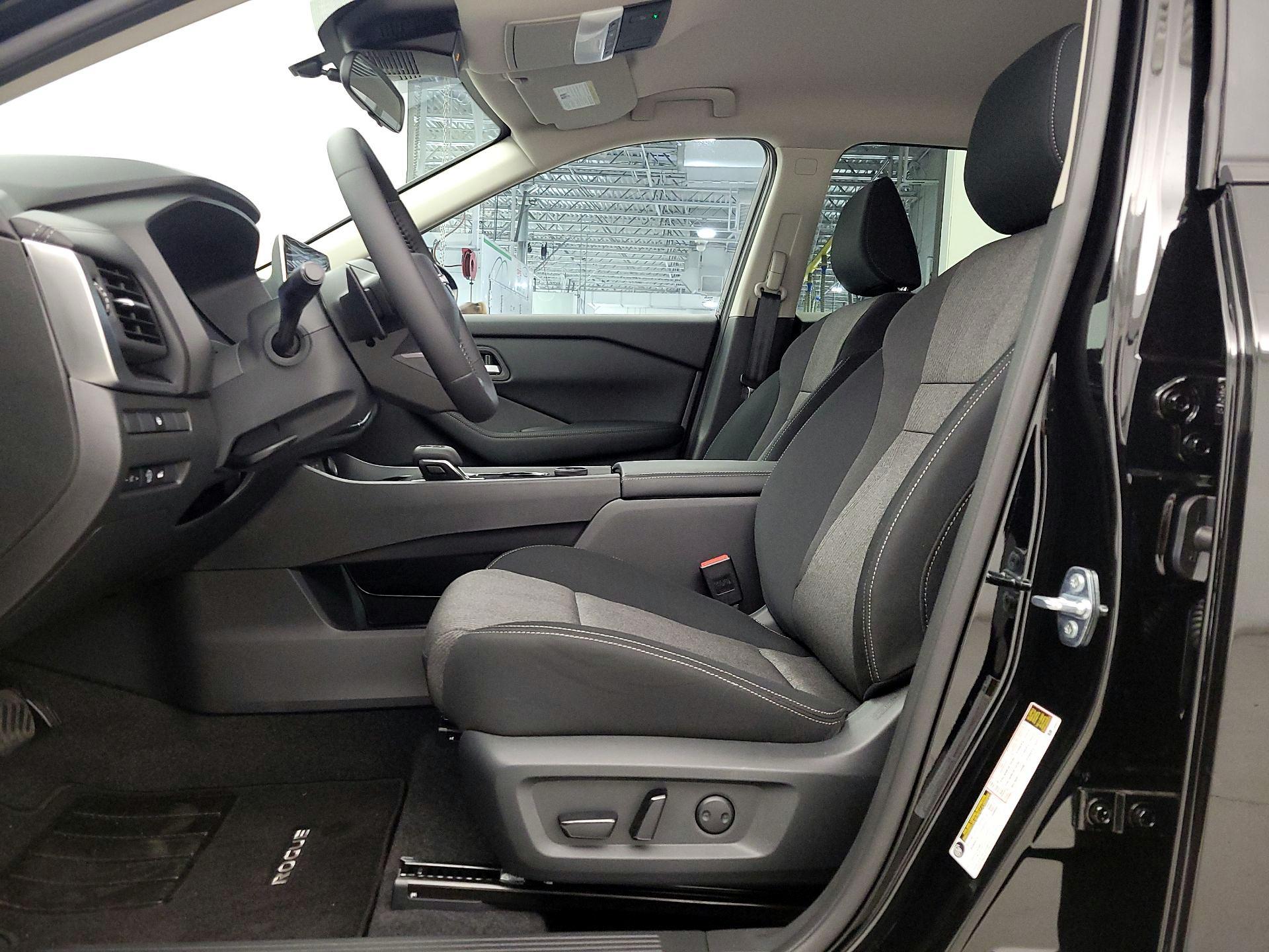 Thumbnail: 2026 Nissan Rogue - 11