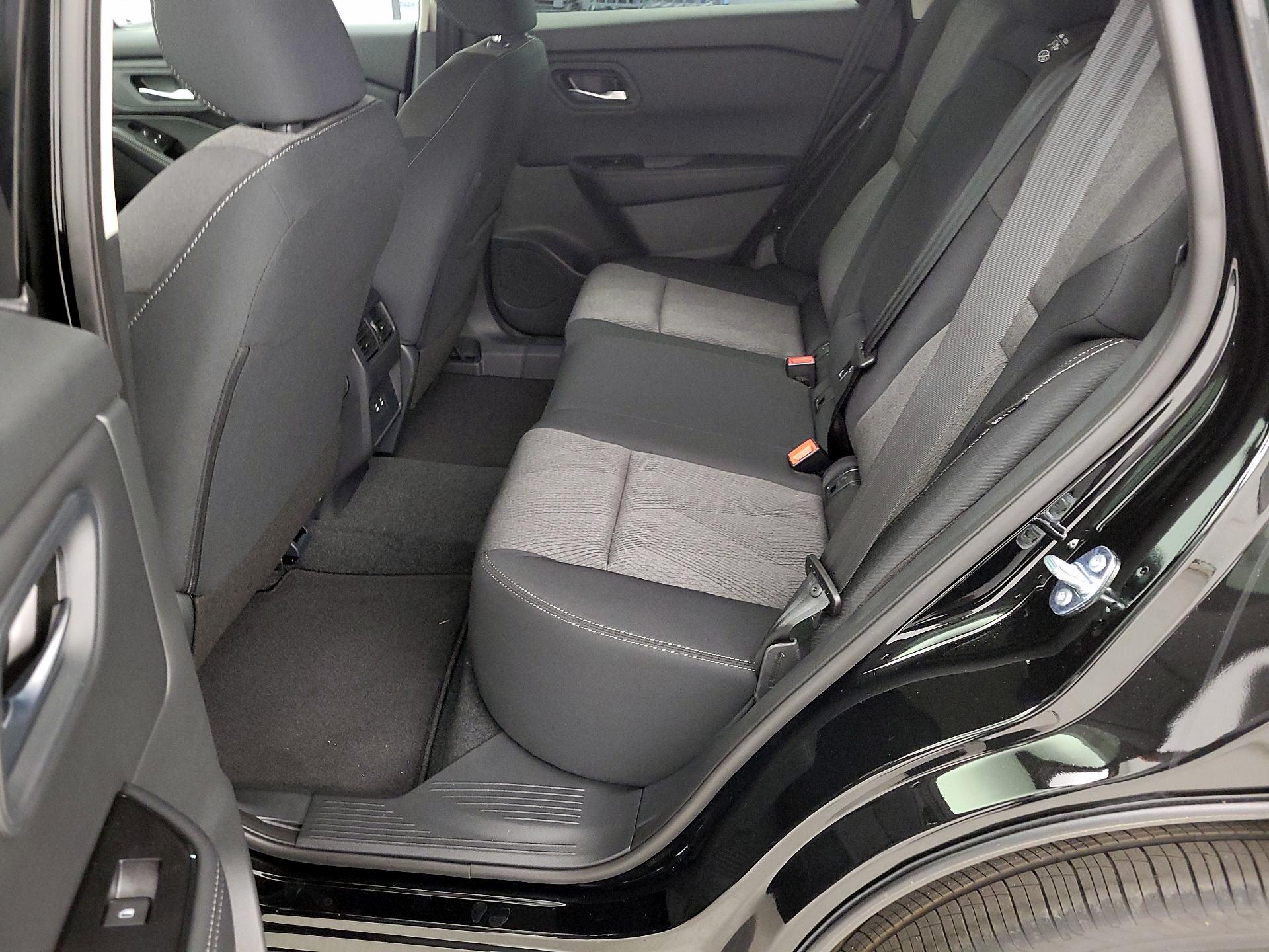 Thumbnail: 2026 Nissan Rogue - 19