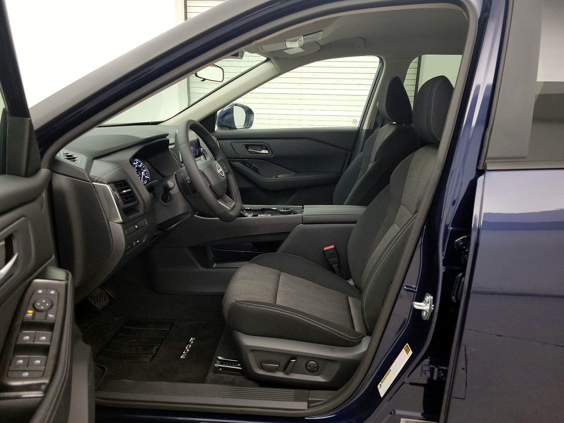 Thumbnail: 2026 Nissan Rogue - 11