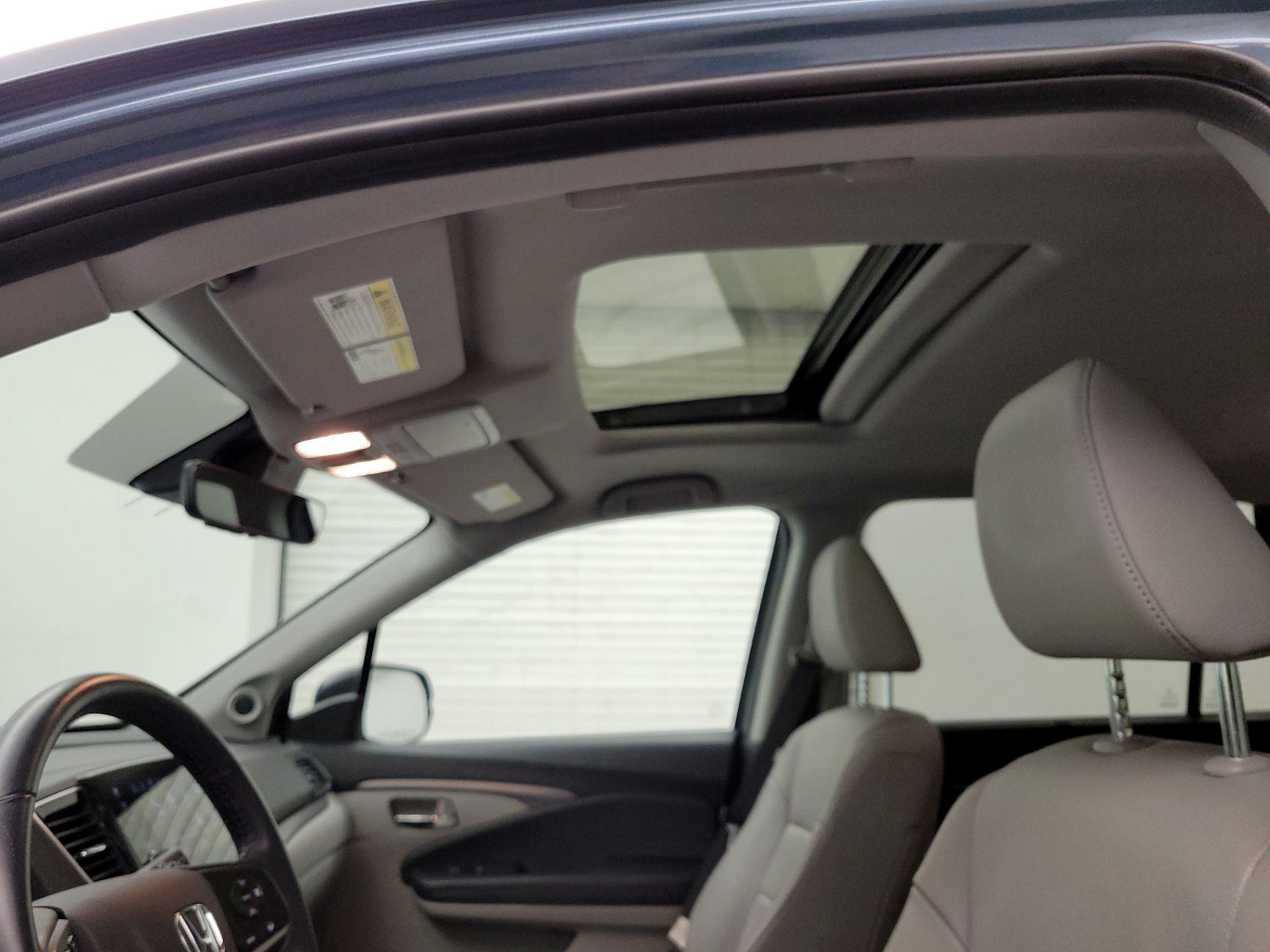 Thumbnail: 2020 Honda Pilot - 19