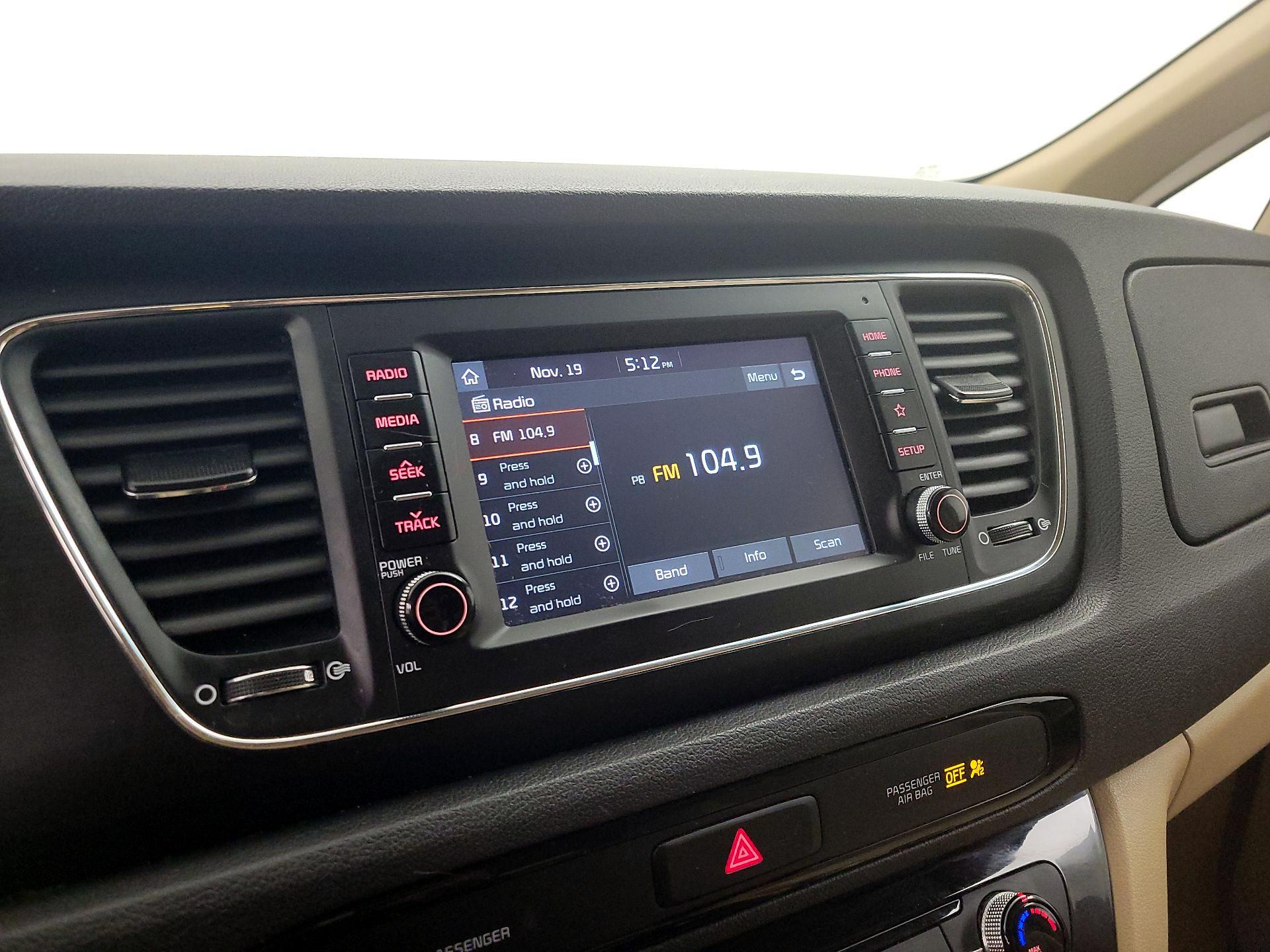 Thumbnail: 2019 Kia Sedona - 15