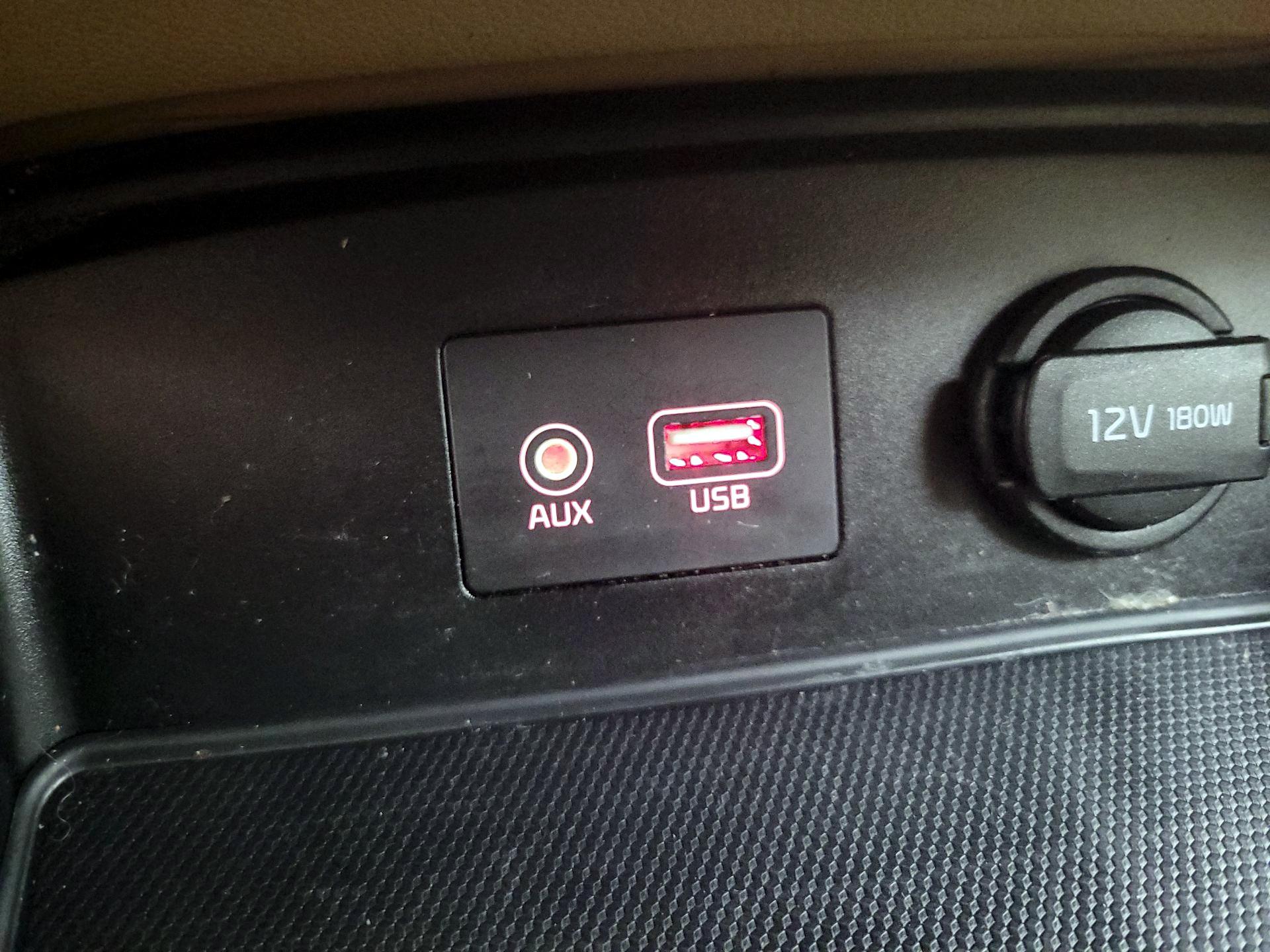 Thumbnail: 2019 Kia Sedona - 18