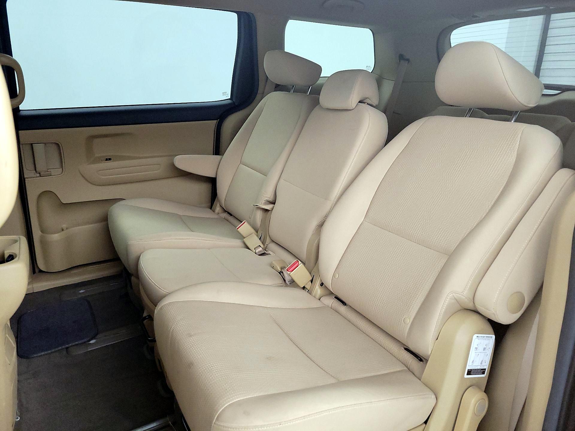 Thumbnail: 2019 Kia Sedona - 19