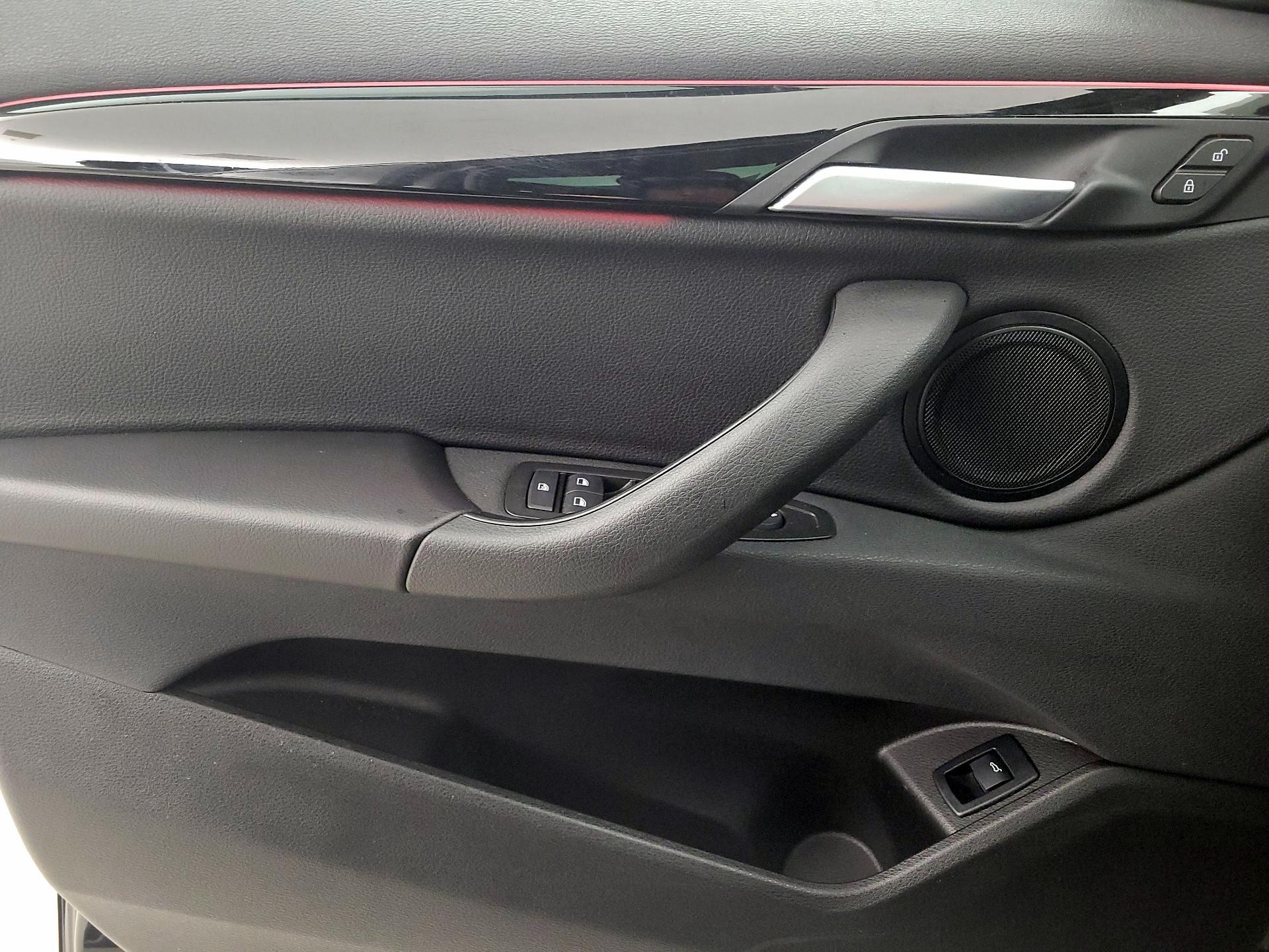 Thumbnail: 2020 BMW X2 - 12