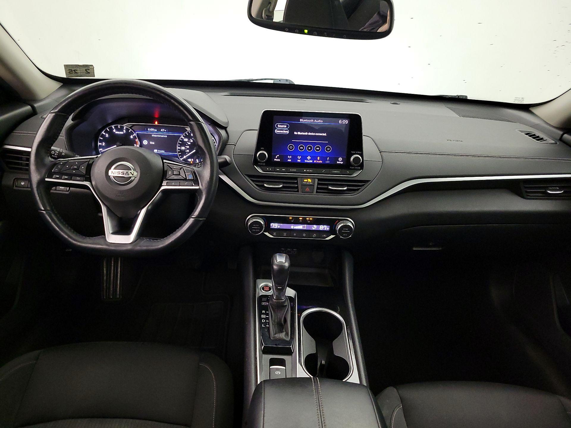 Thumbnail: 2020 Nissan Altima - 9