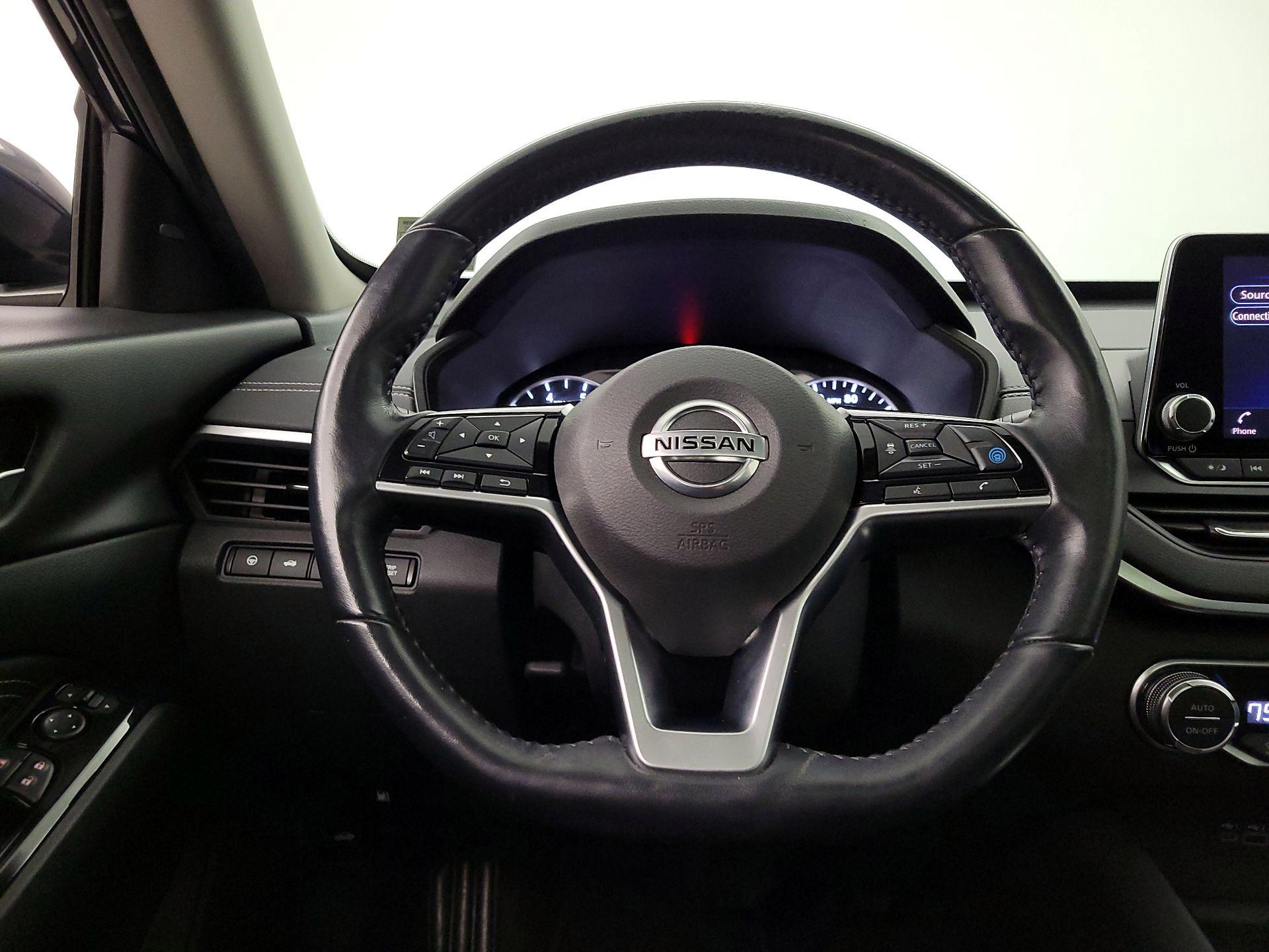 Thumbnail: 2020 Nissan Altima - 10