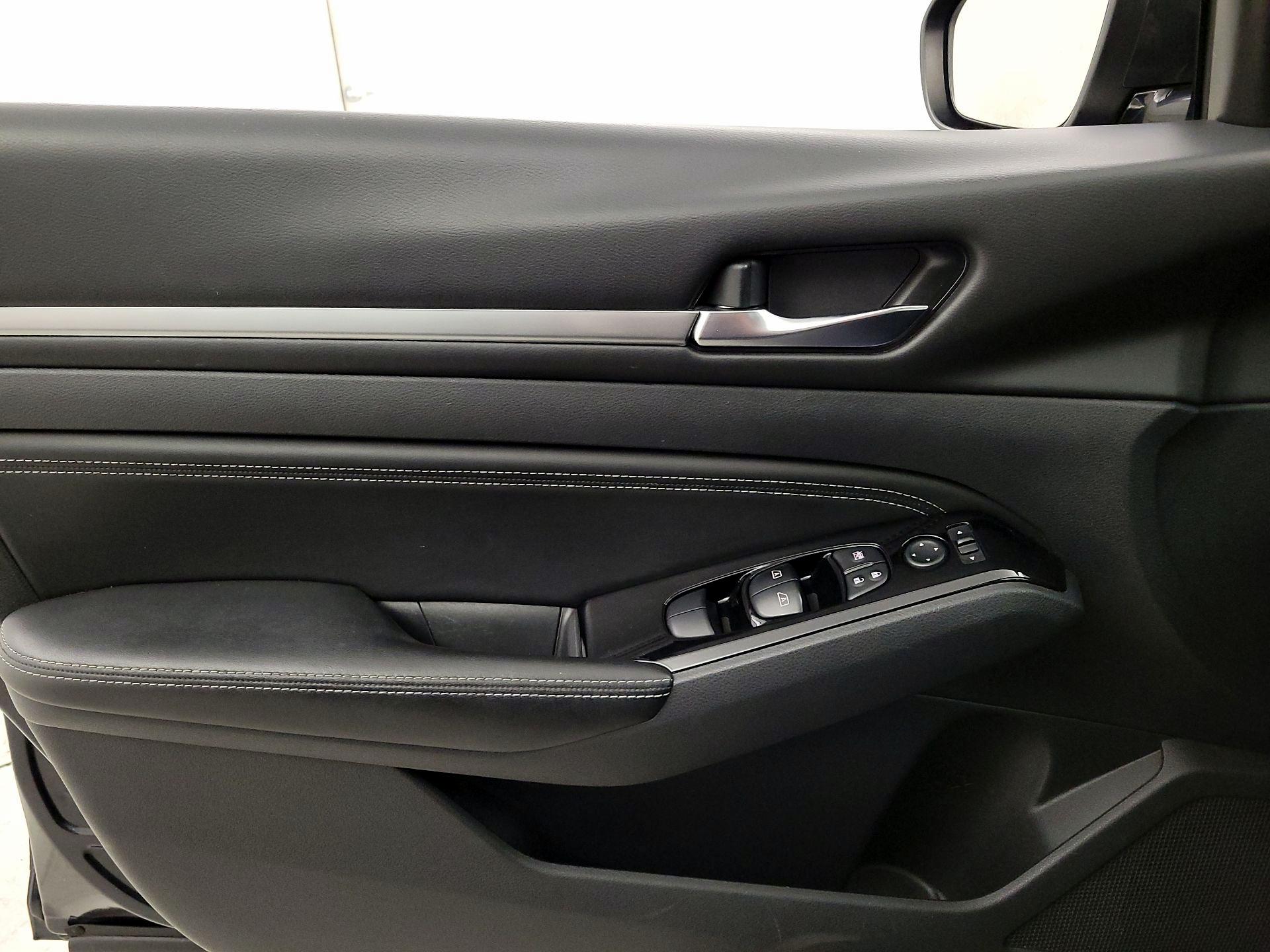 Thumbnail: 2020 Nissan Altima - 12