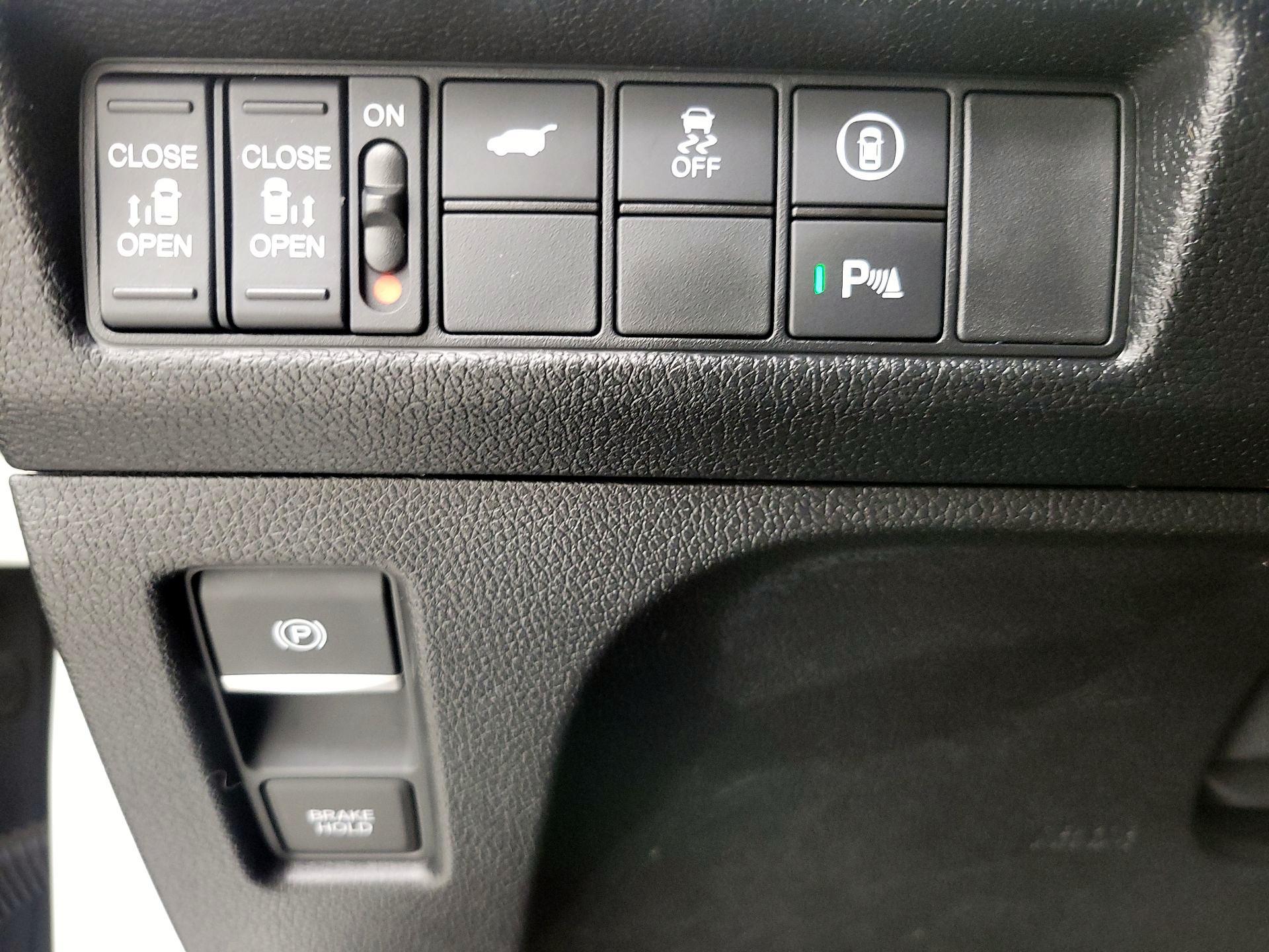 Thumbnail: 2023 Honda Odyssey - 13