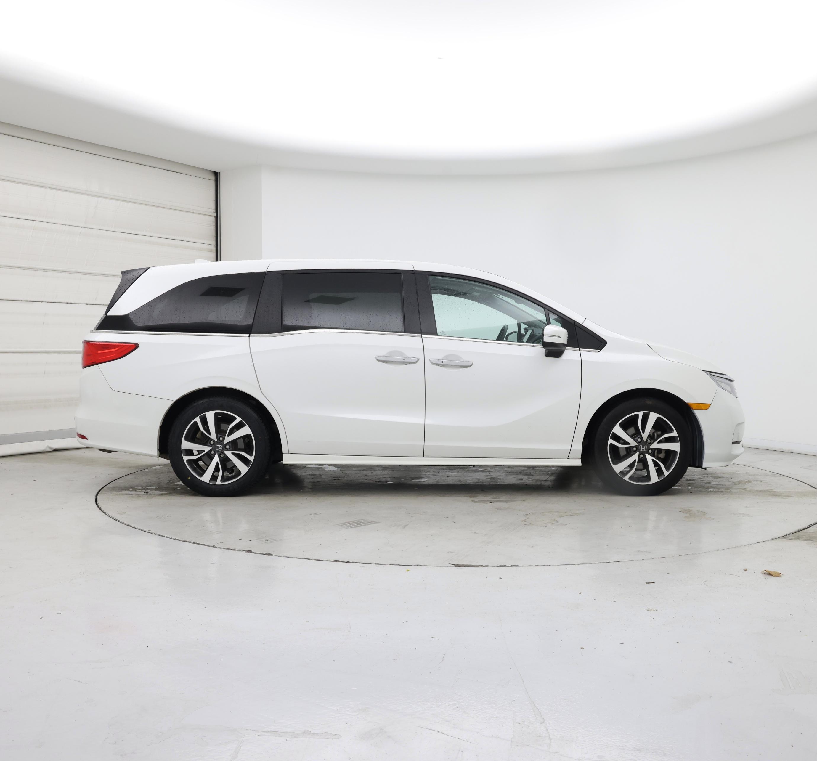 Thumbnail: 2023 Honda Odyssey - 7