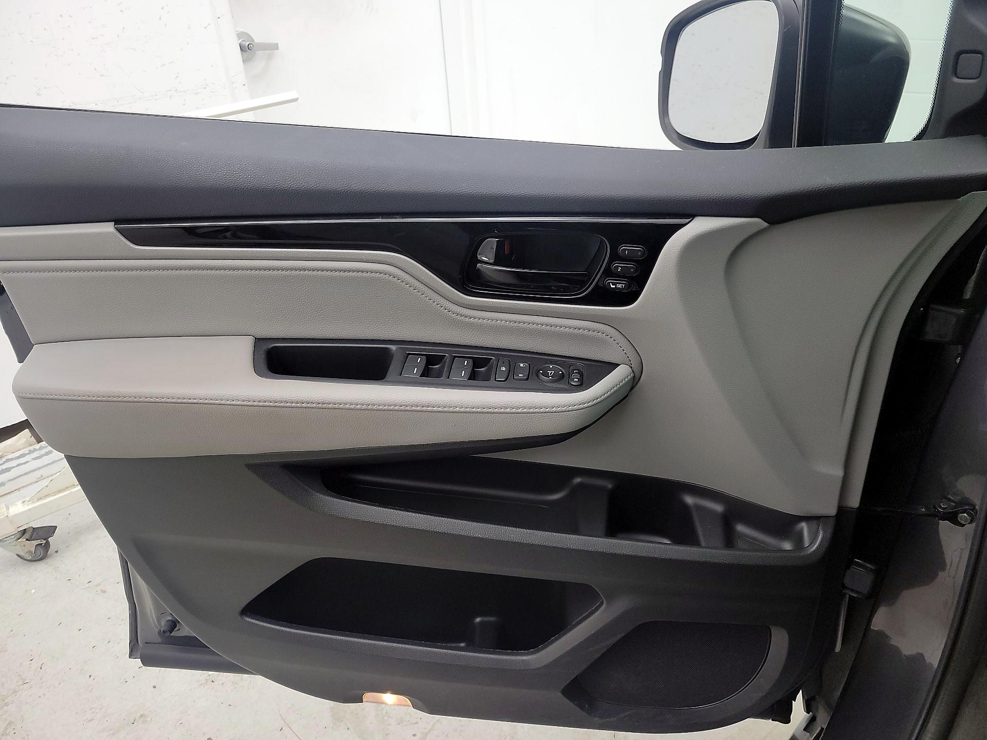 Thumbnail: 2023 Honda Odyssey - 12