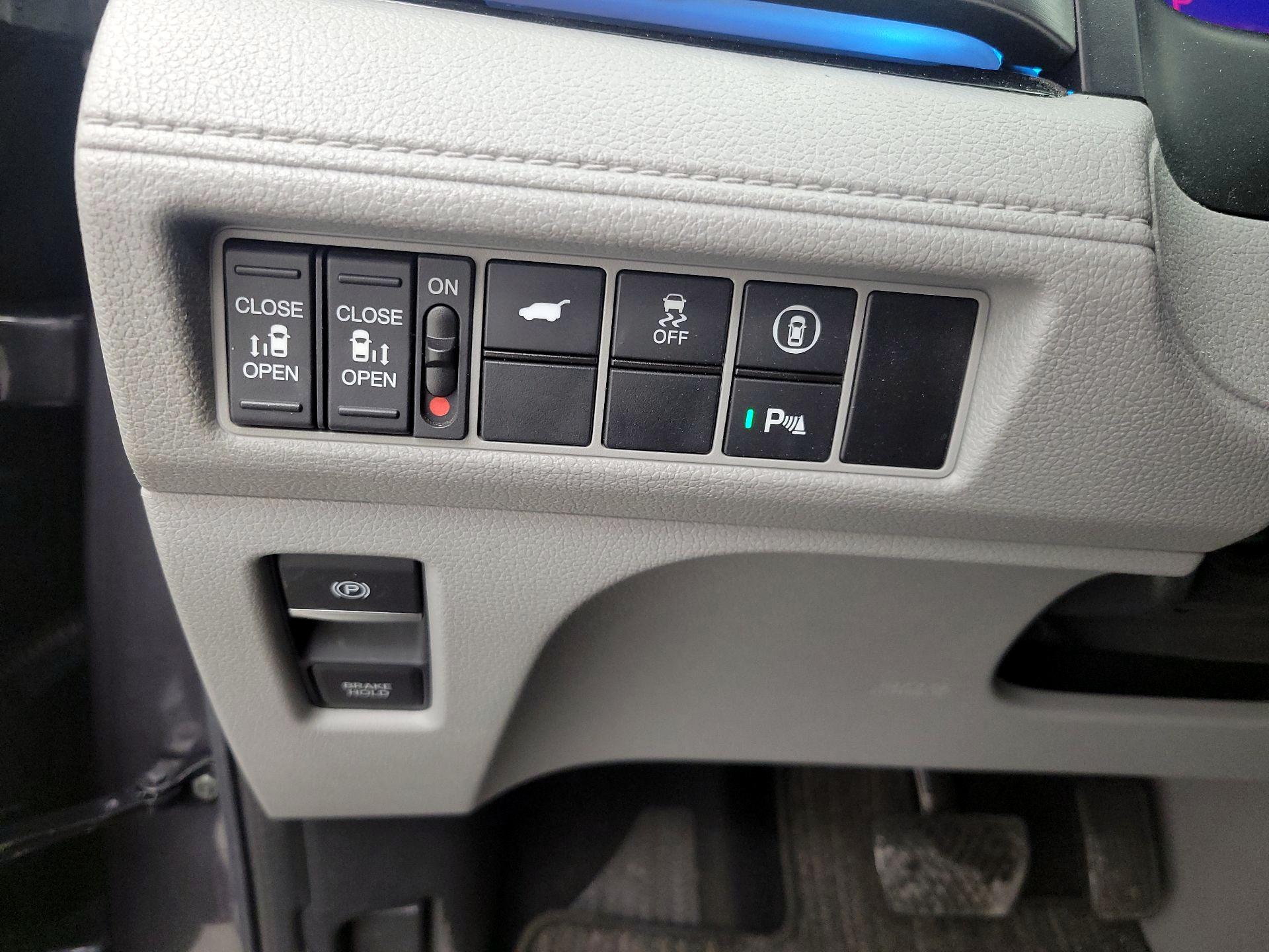 Thumbnail: 2023 Honda Odyssey - 13