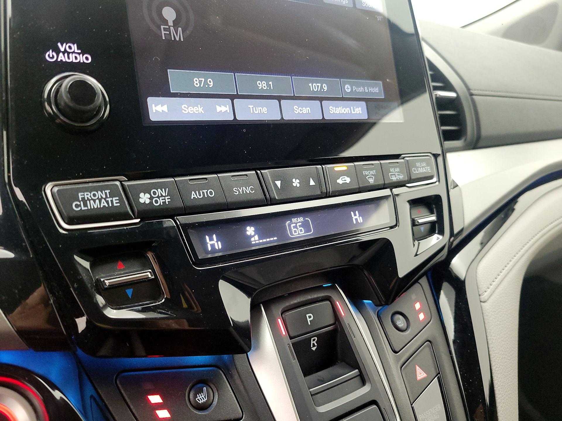 Thumbnail: 2023 Honda Odyssey - 17