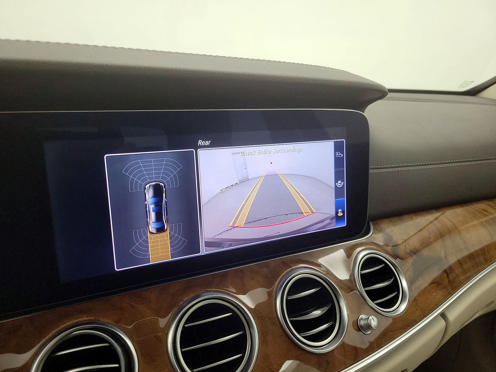 Thumbnail: 2018 Mercedes-Benz E-Class - 14