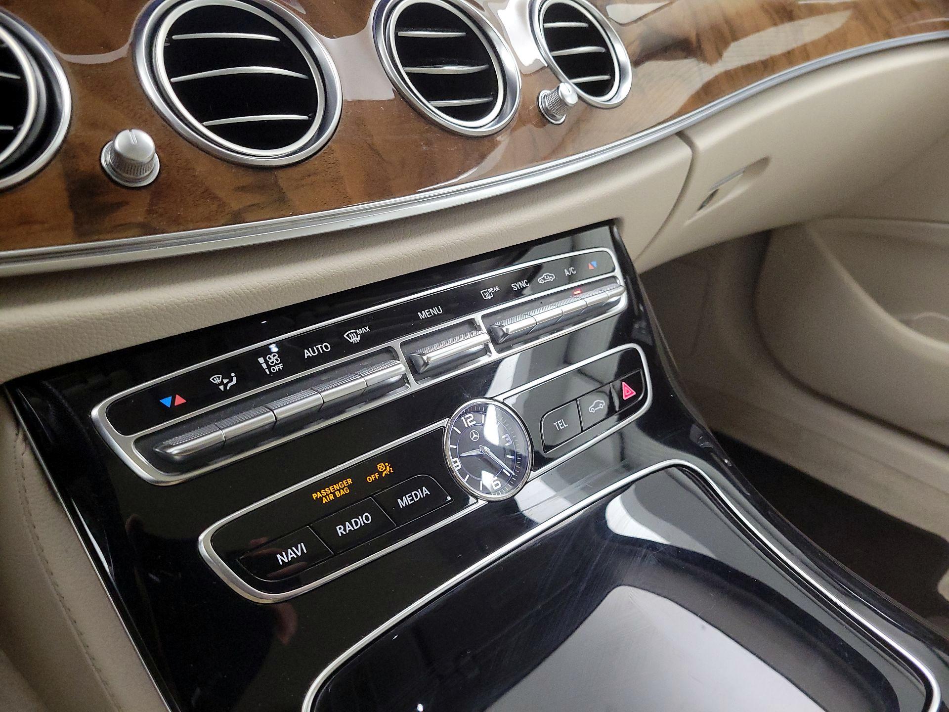 Thumbnail: 2018 Mercedes-Benz E-Class - 16