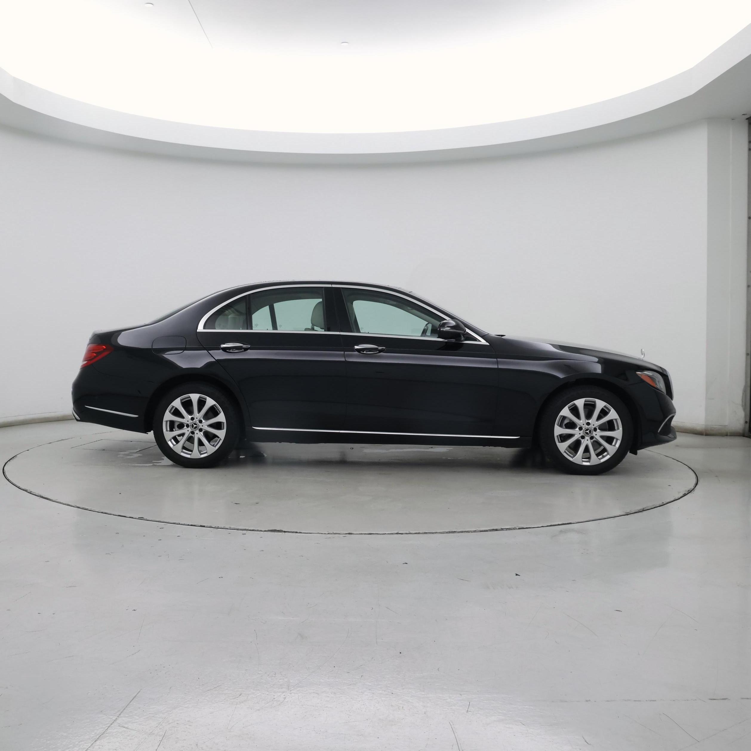 Thumbnail: 2018 Mercedes-Benz E-Class - 7