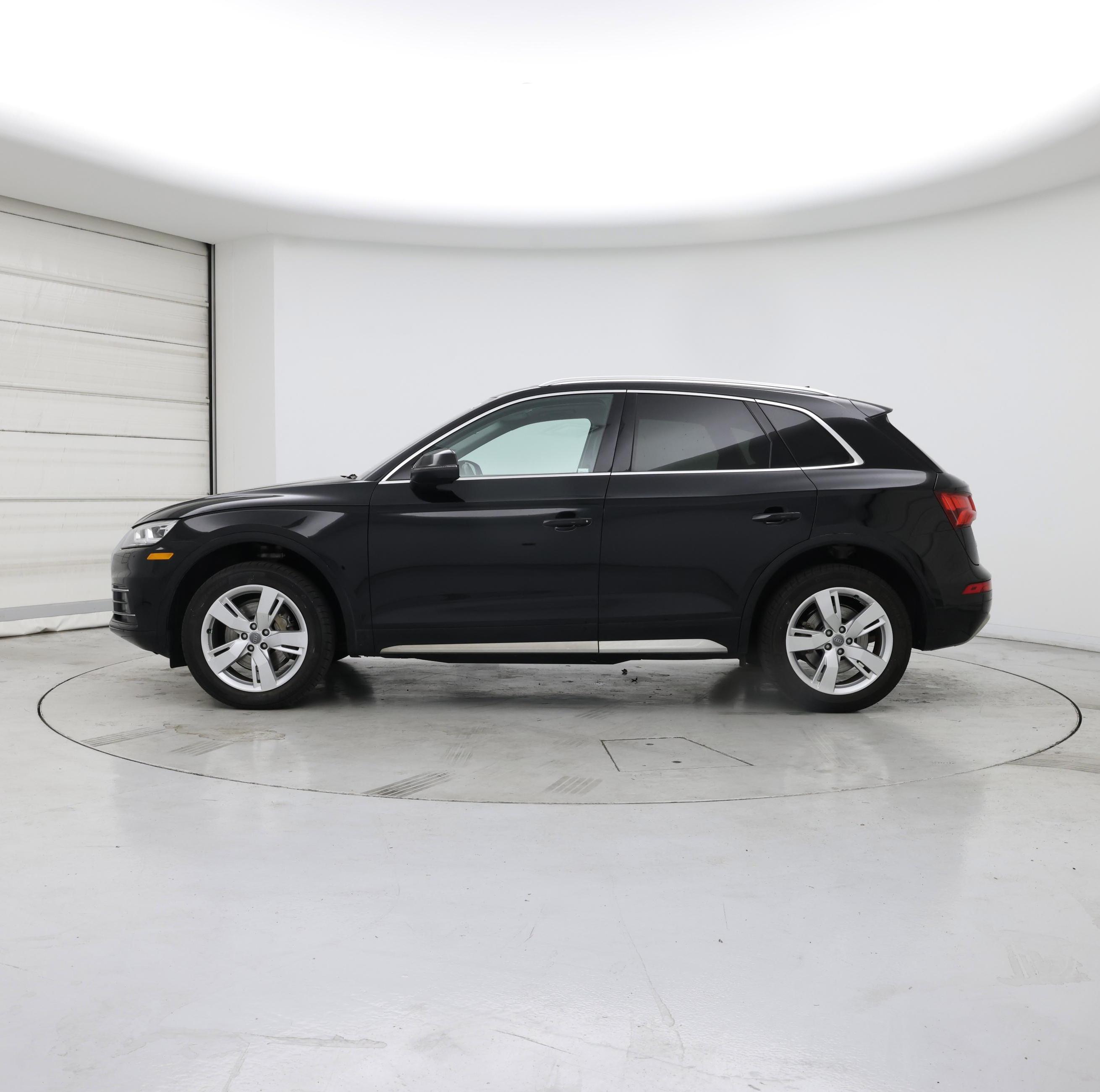 Thumbnail: 2019 Audi Q5 - 3