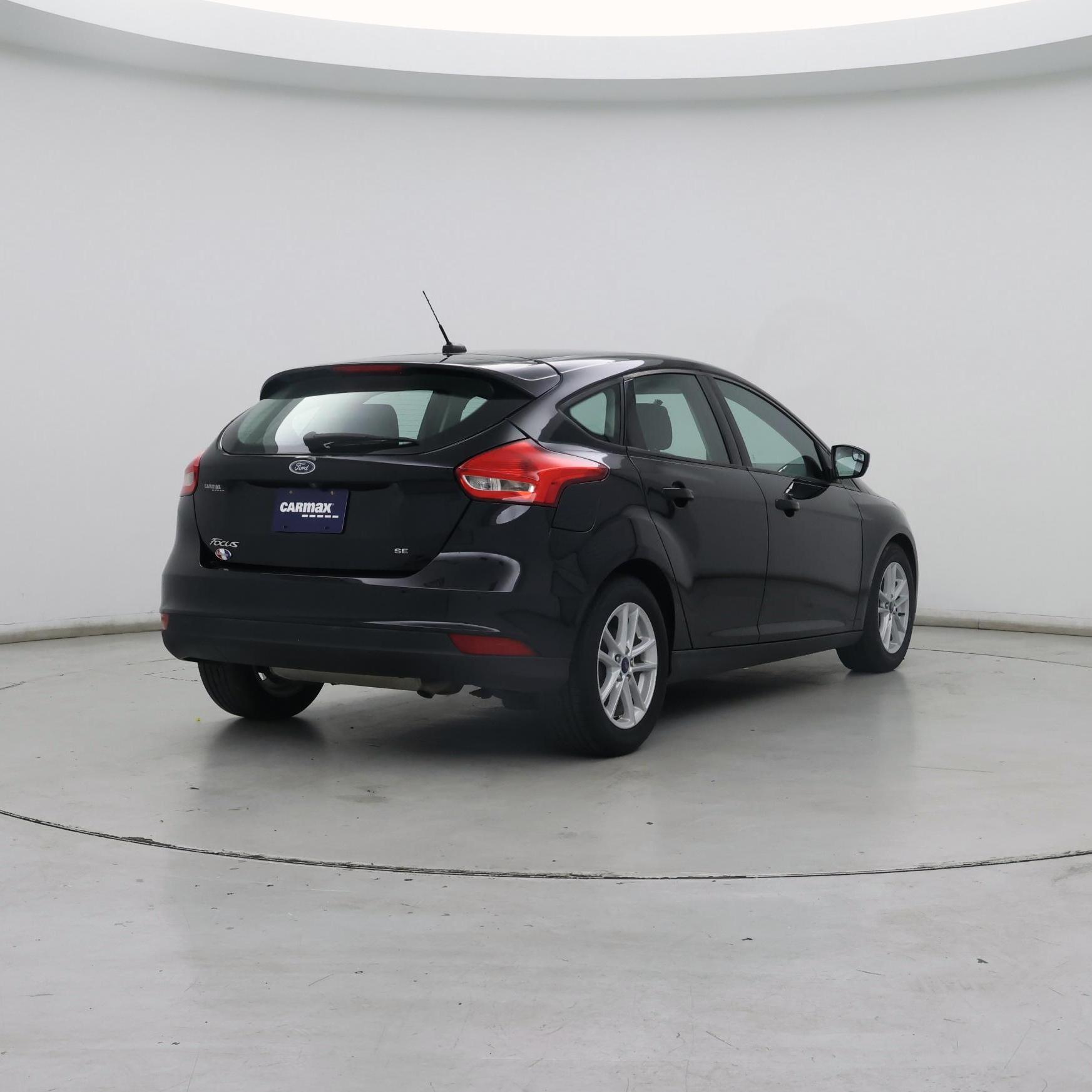 Thumbnail: 2018 Ford Focus - 8