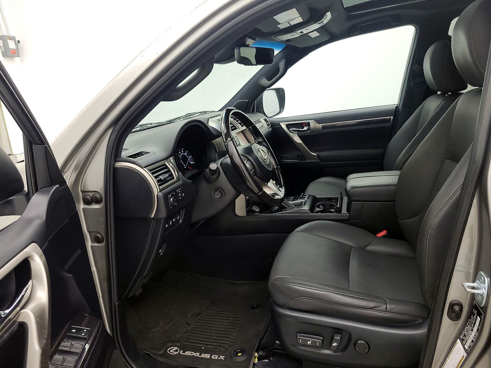 Thumbnail: 2021 Lexus GX - 11