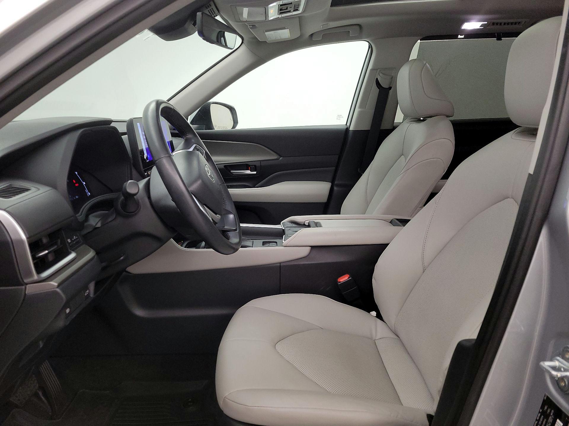 Thumbnail: 2024 Toyota Grand Highlander - 11