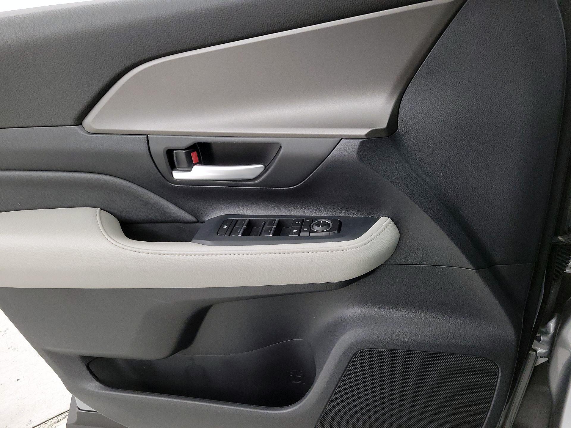 Thumbnail: 2024 Toyota Grand Highlander - 12