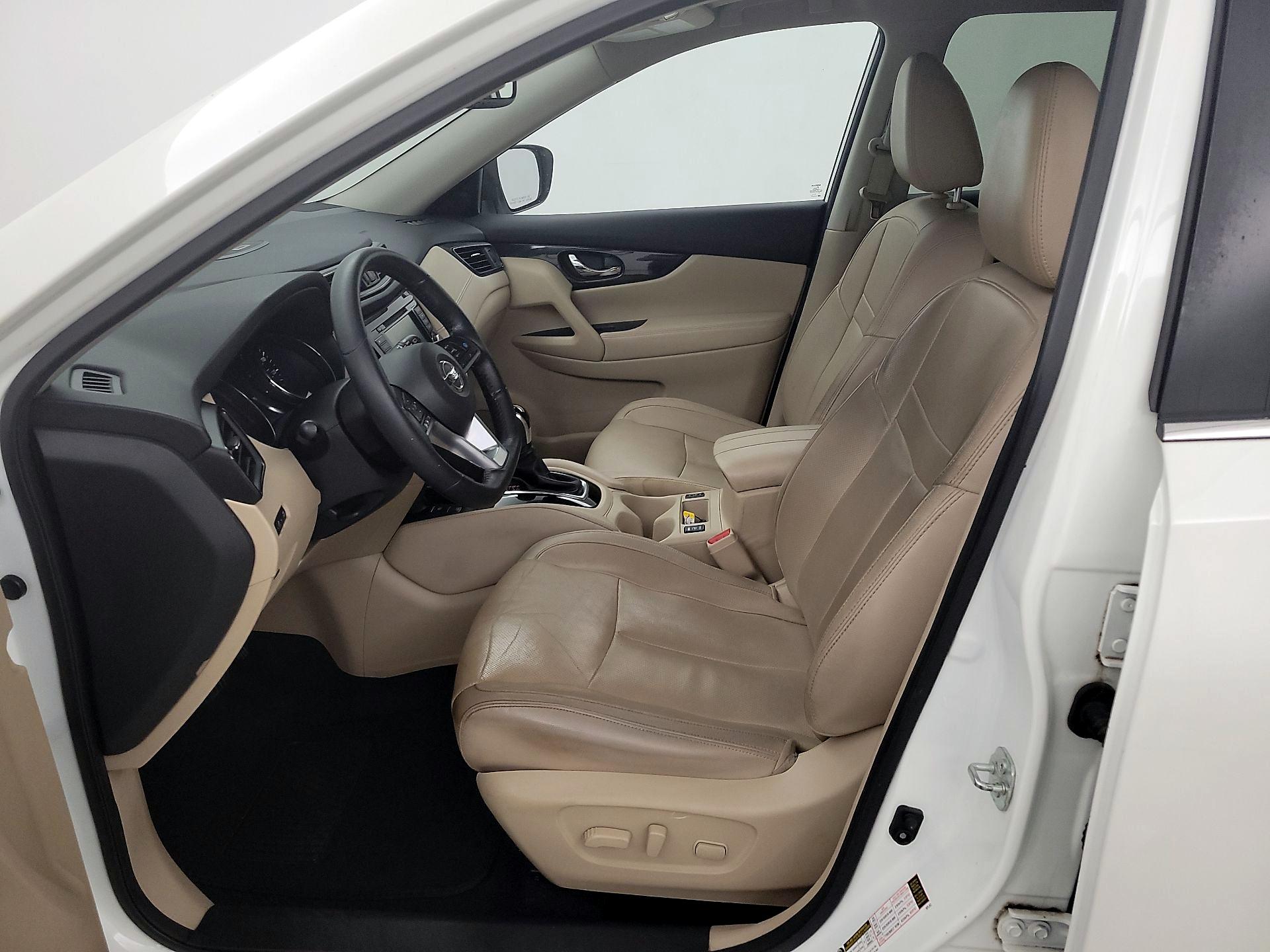 Thumbnail: 2019 Nissan Rogue - 11